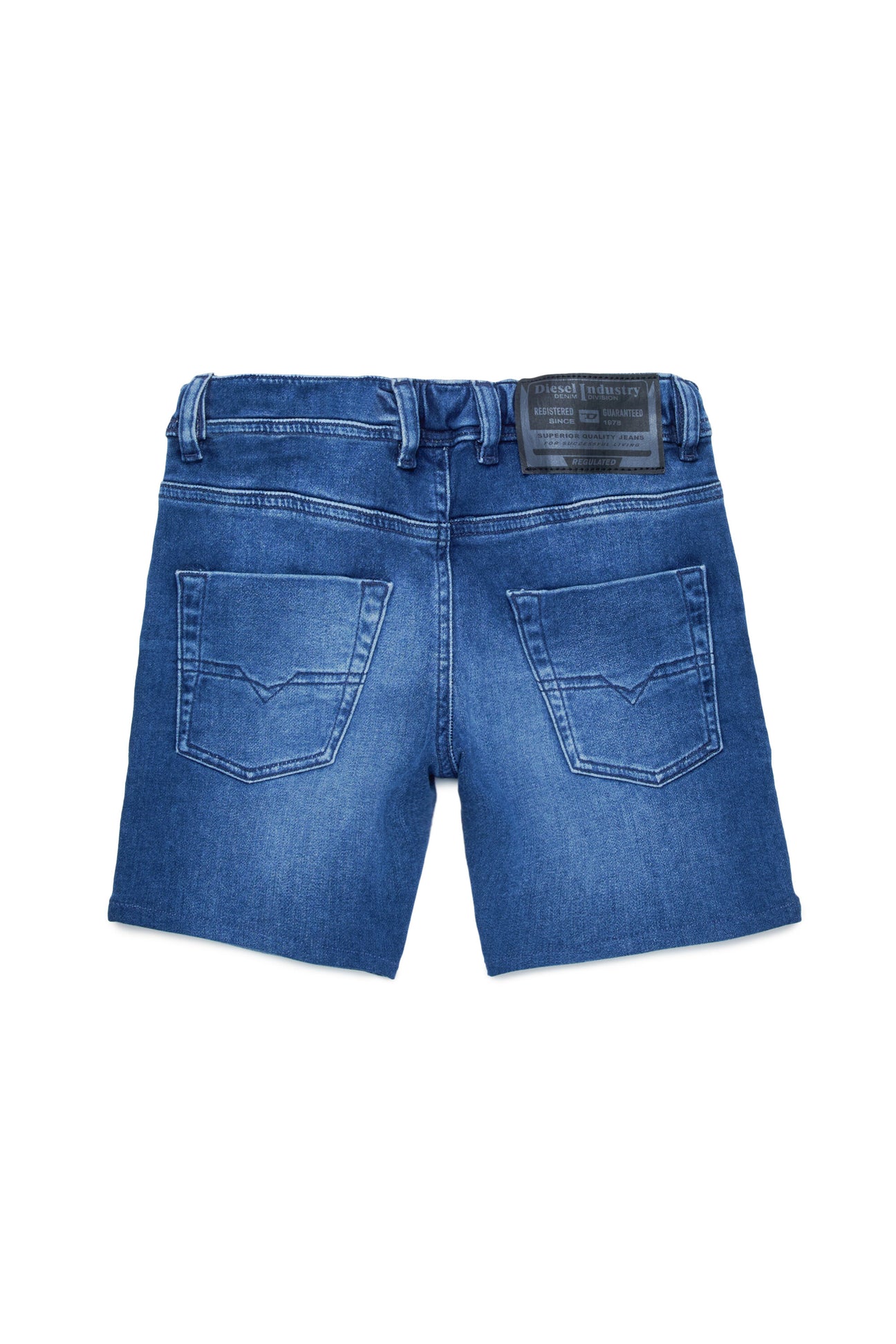 JoggJeans® shorts in mid-blue with shades JoggJeans® shorts in mid-blue with shades