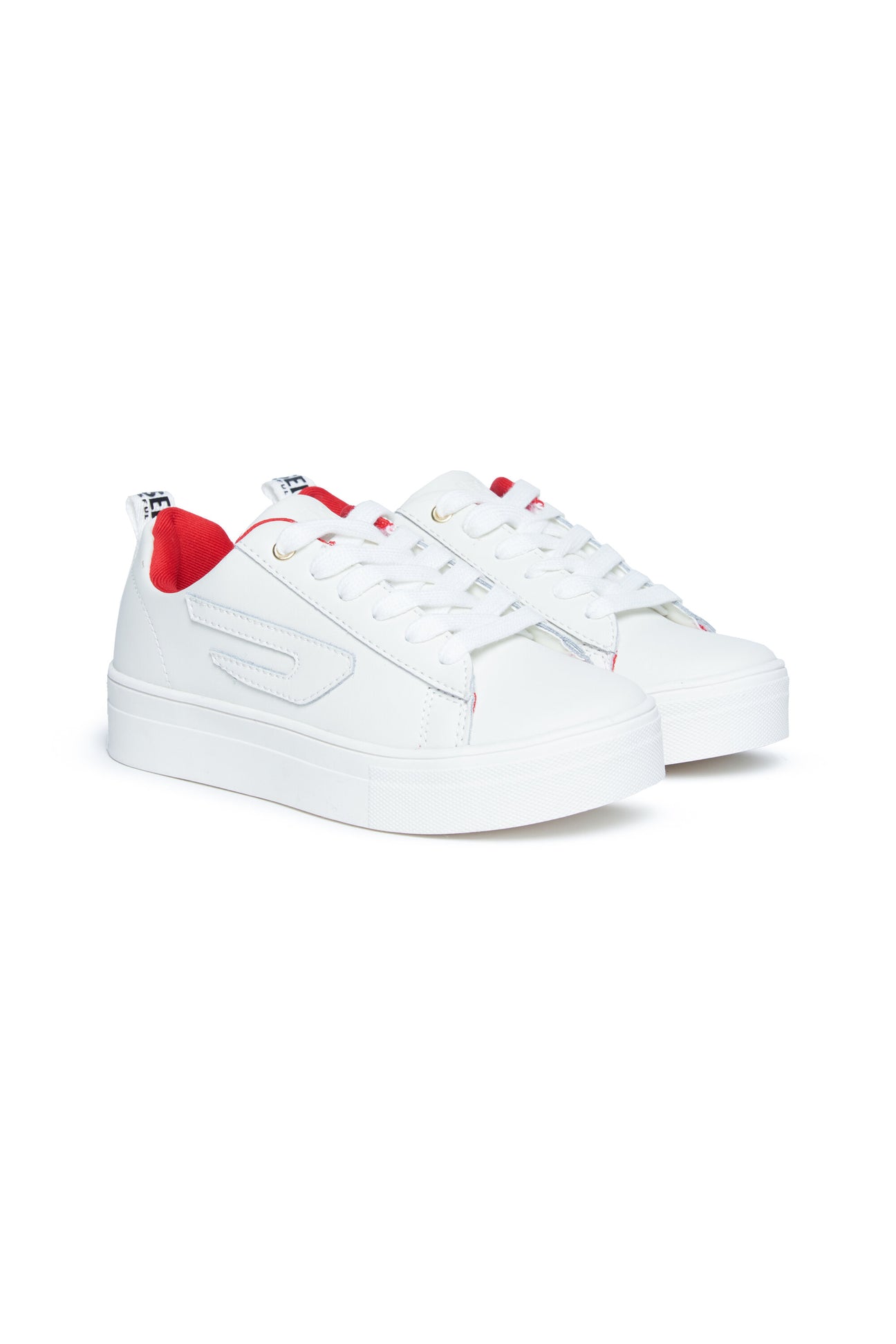 Scarpe sneakers basse bianche Vaneela con D in rilievo Scarpe sneakers basse bianche Vaneela con D in rilievo