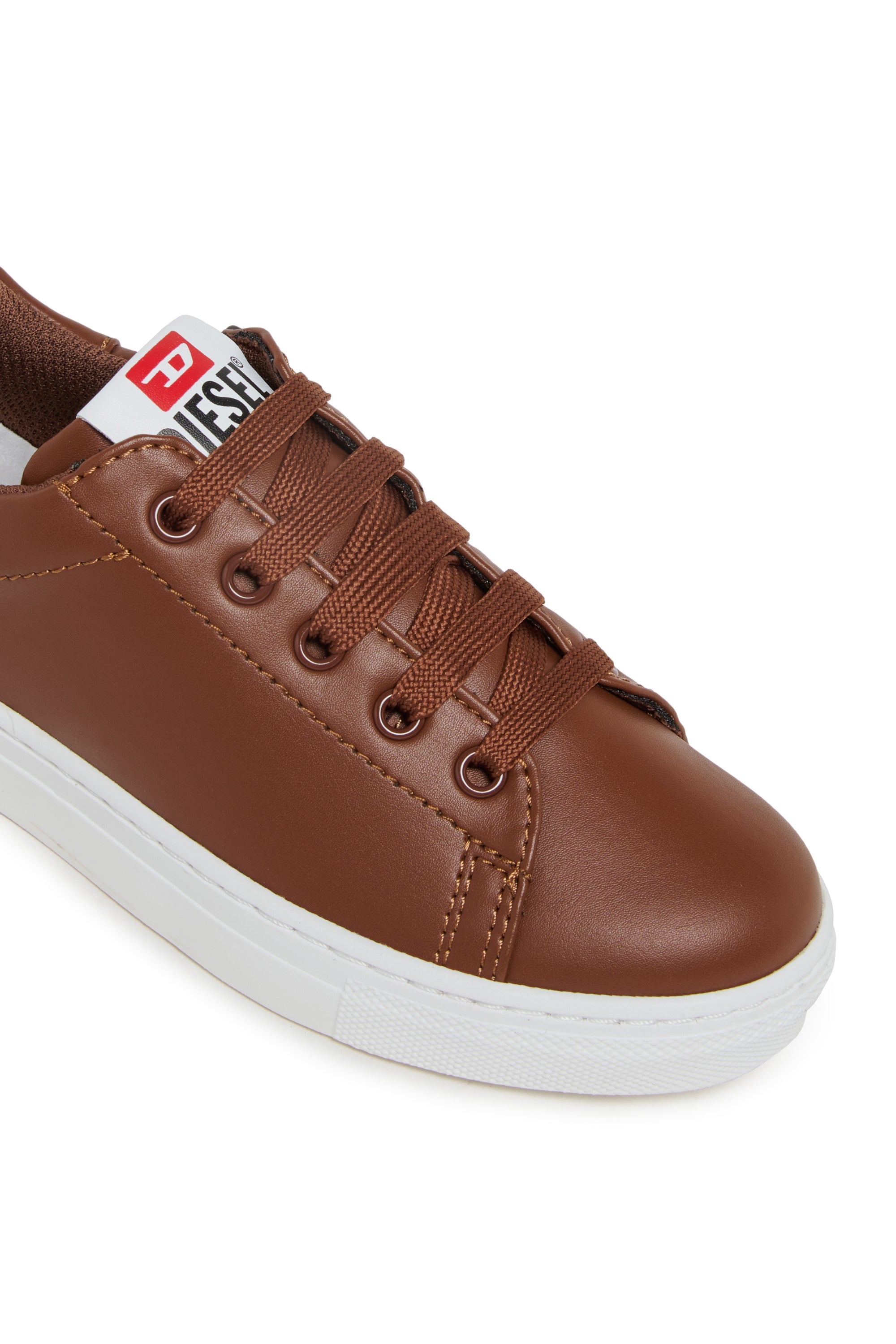 Zapatillas con logotipo