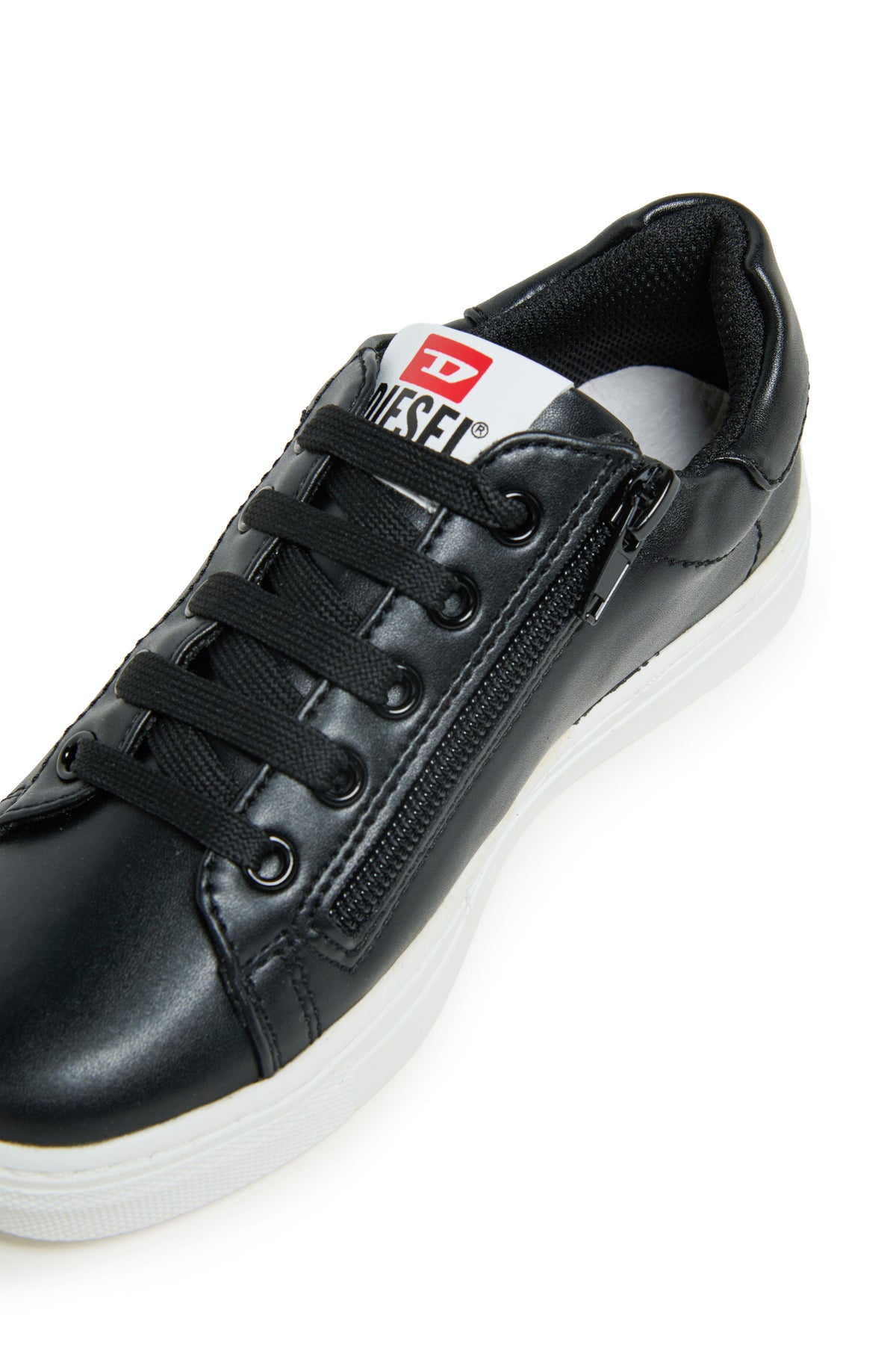 Sneaker mit Logo