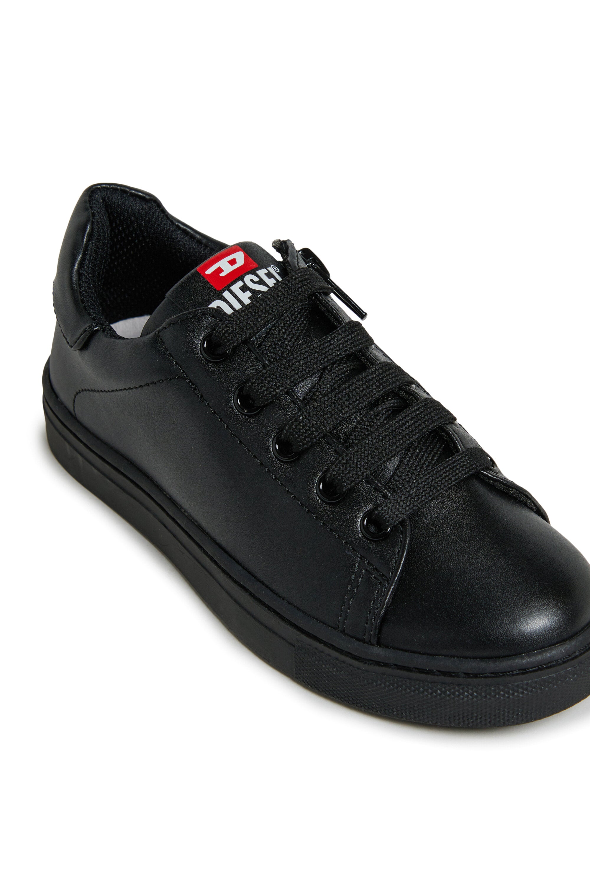 Sneaker mit Logo