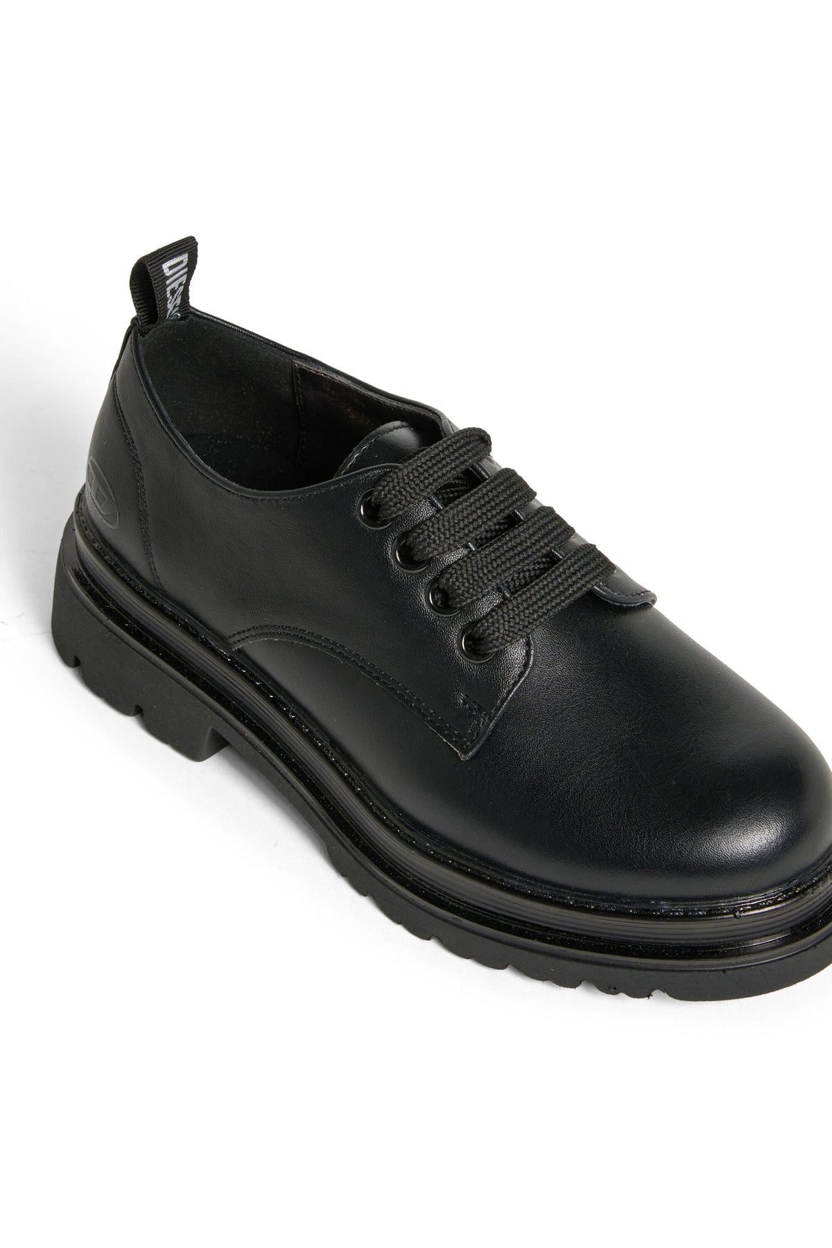Schnürschuh mit Logo