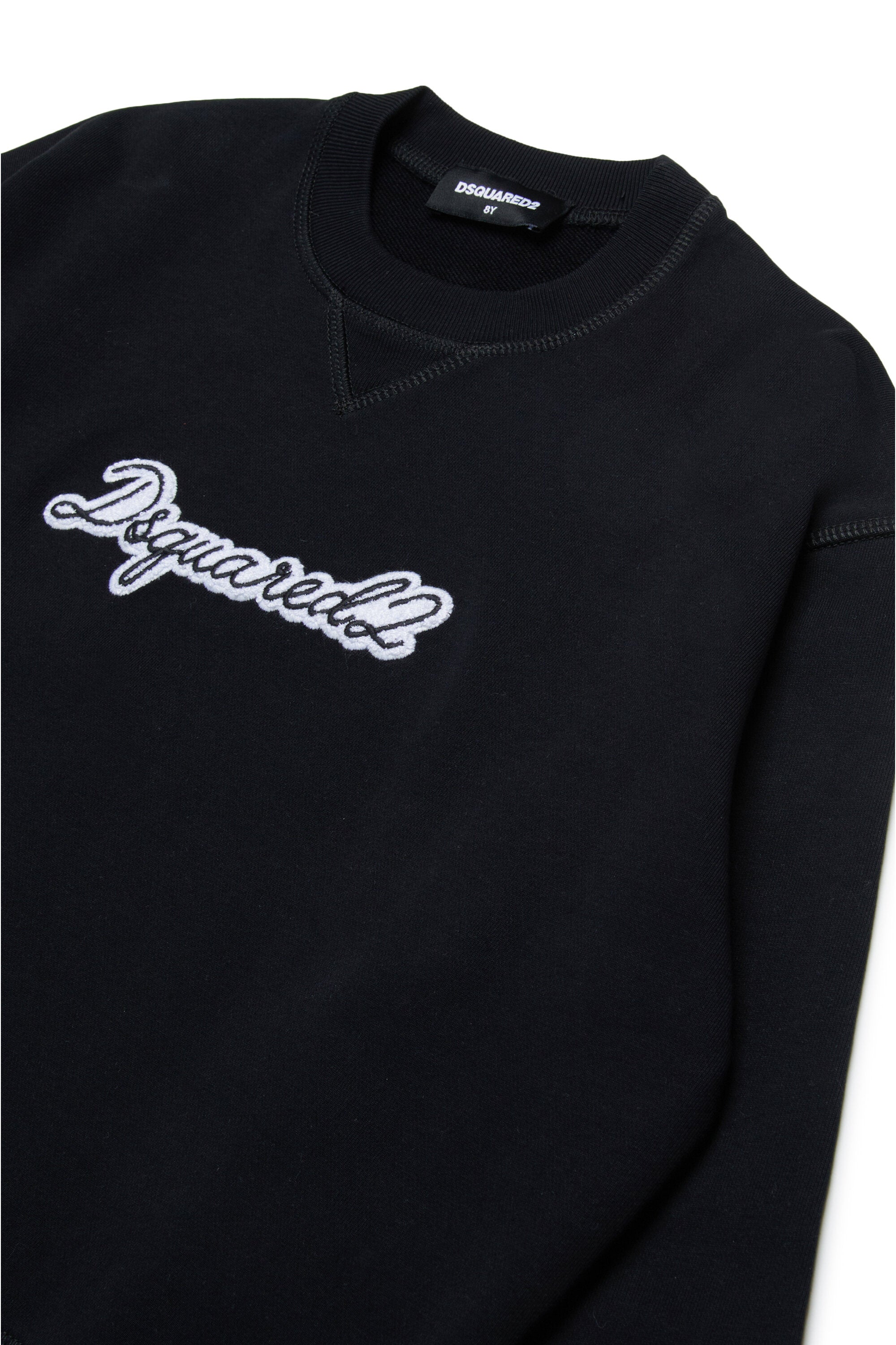 Crew-neck sweatshirt branded with logo patch