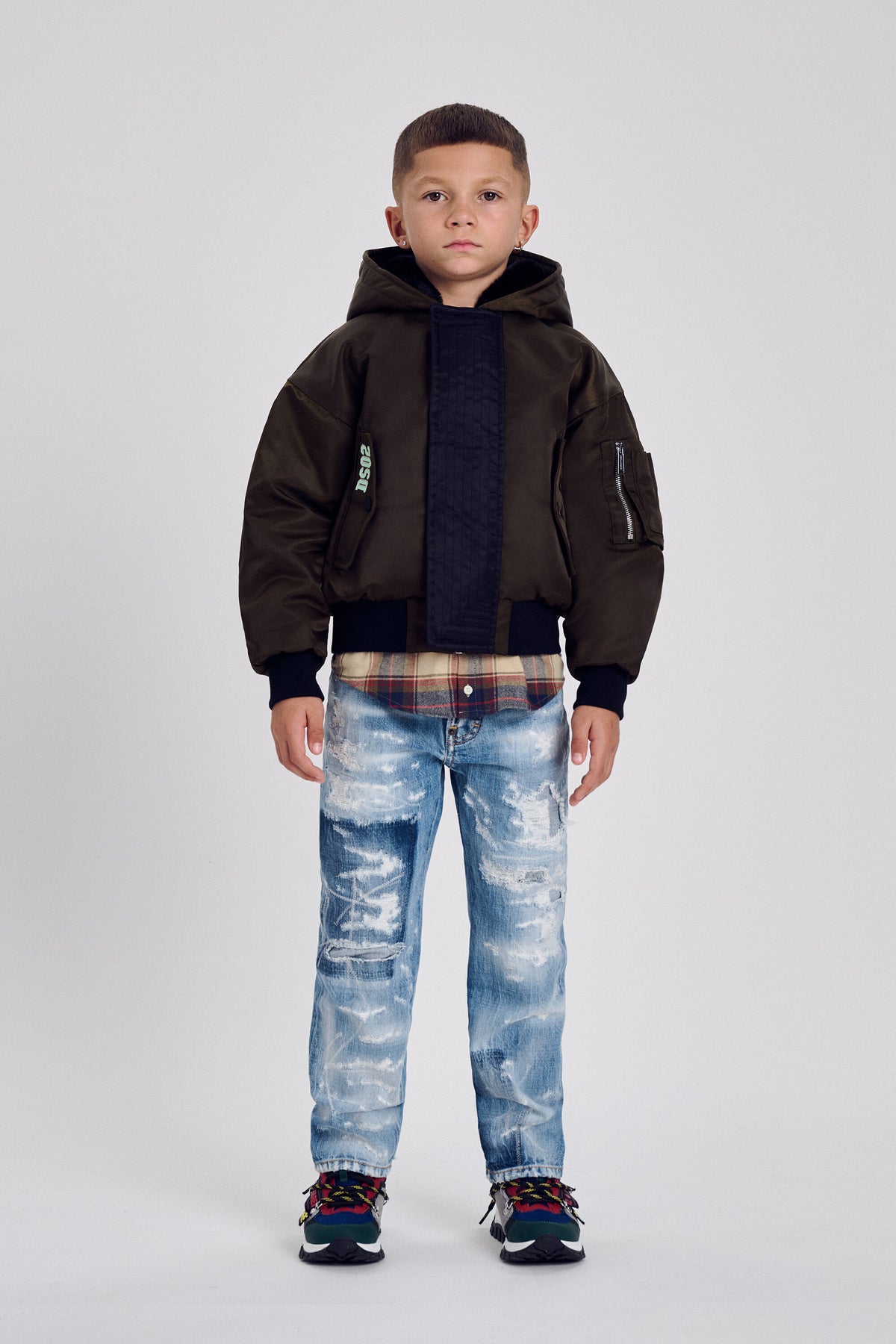 Jeans mit geradem Schnitt in hellblauer Waschung - 642