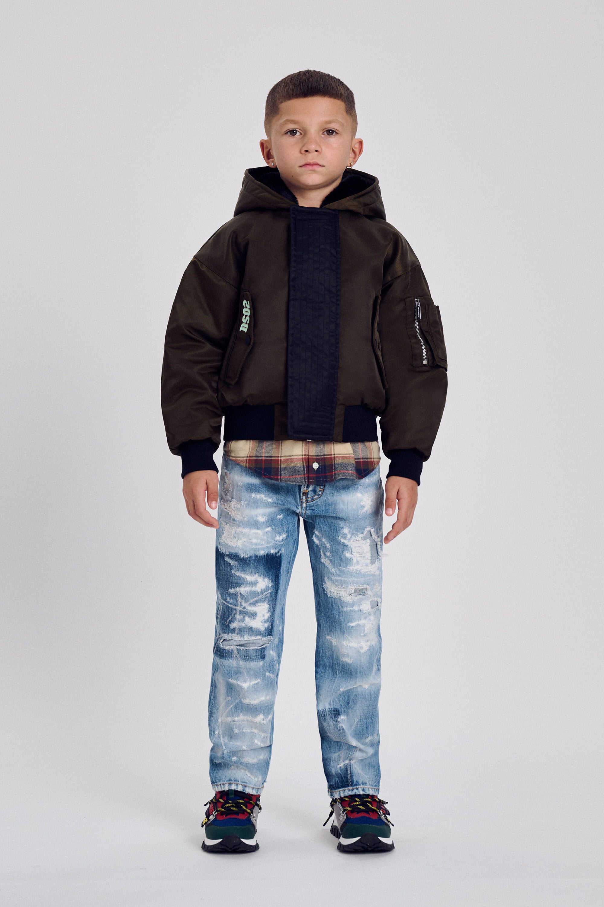 Jeans mit geradem Schnitt in hellblauer Waschung - 642