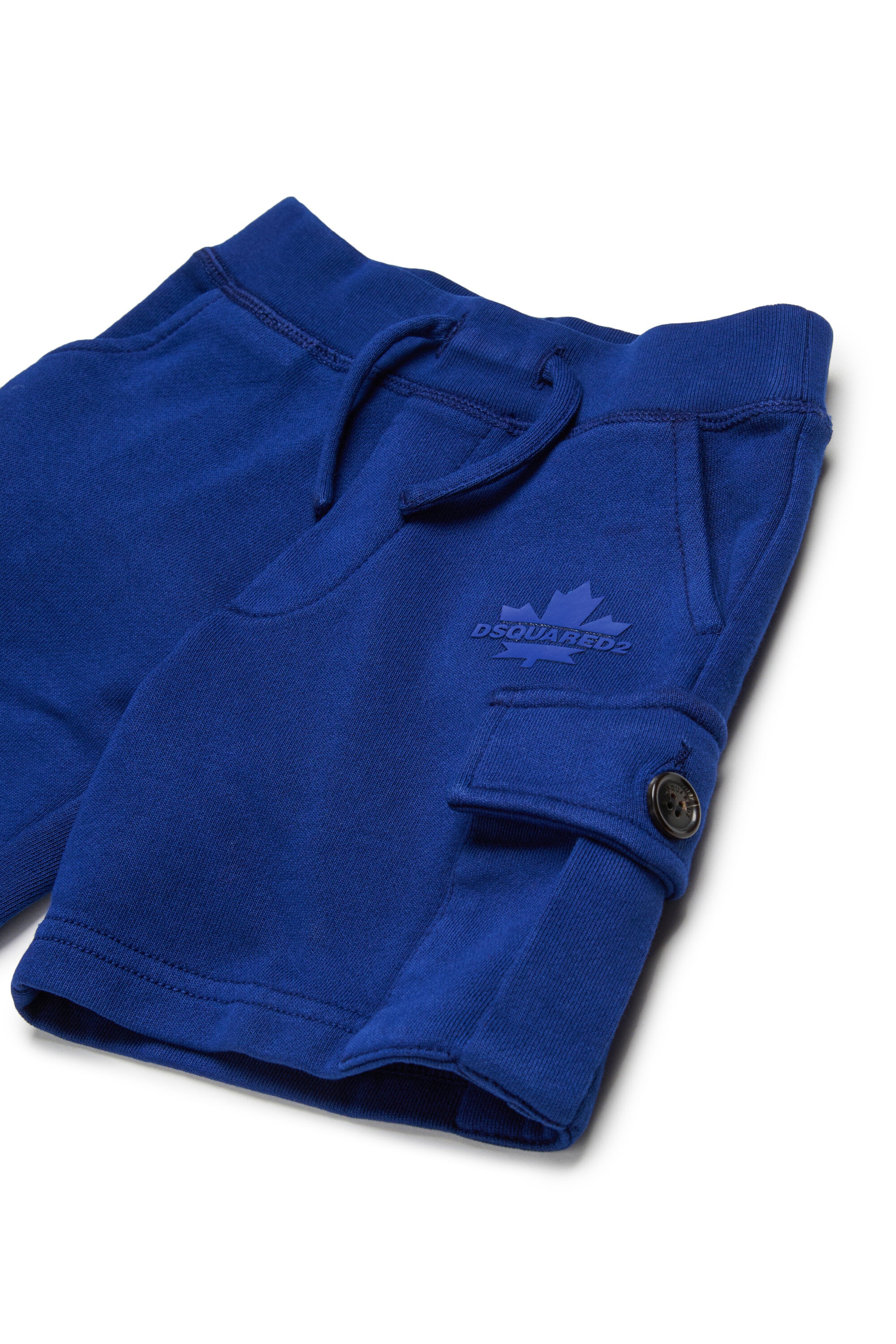 Short cargo avec Maple Leaf