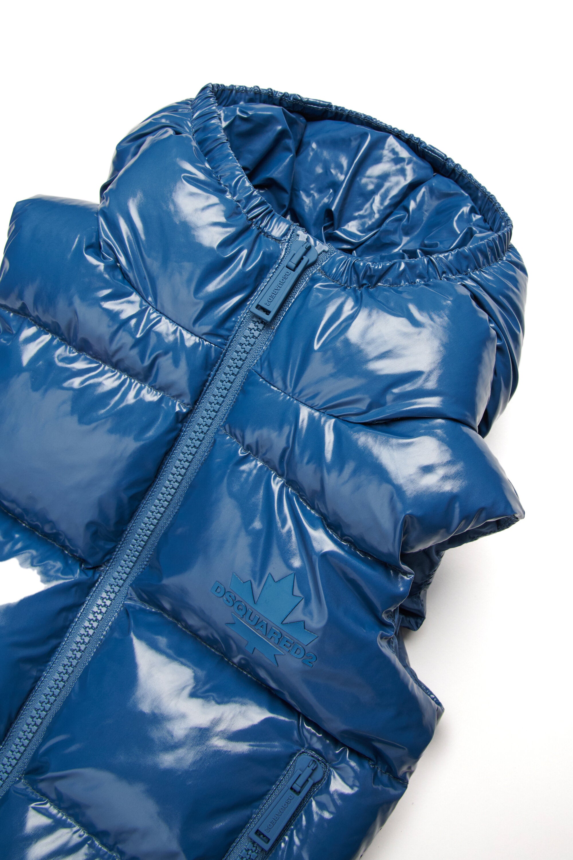 Chaleco acolchado brillante con logotipo Maple Leaf