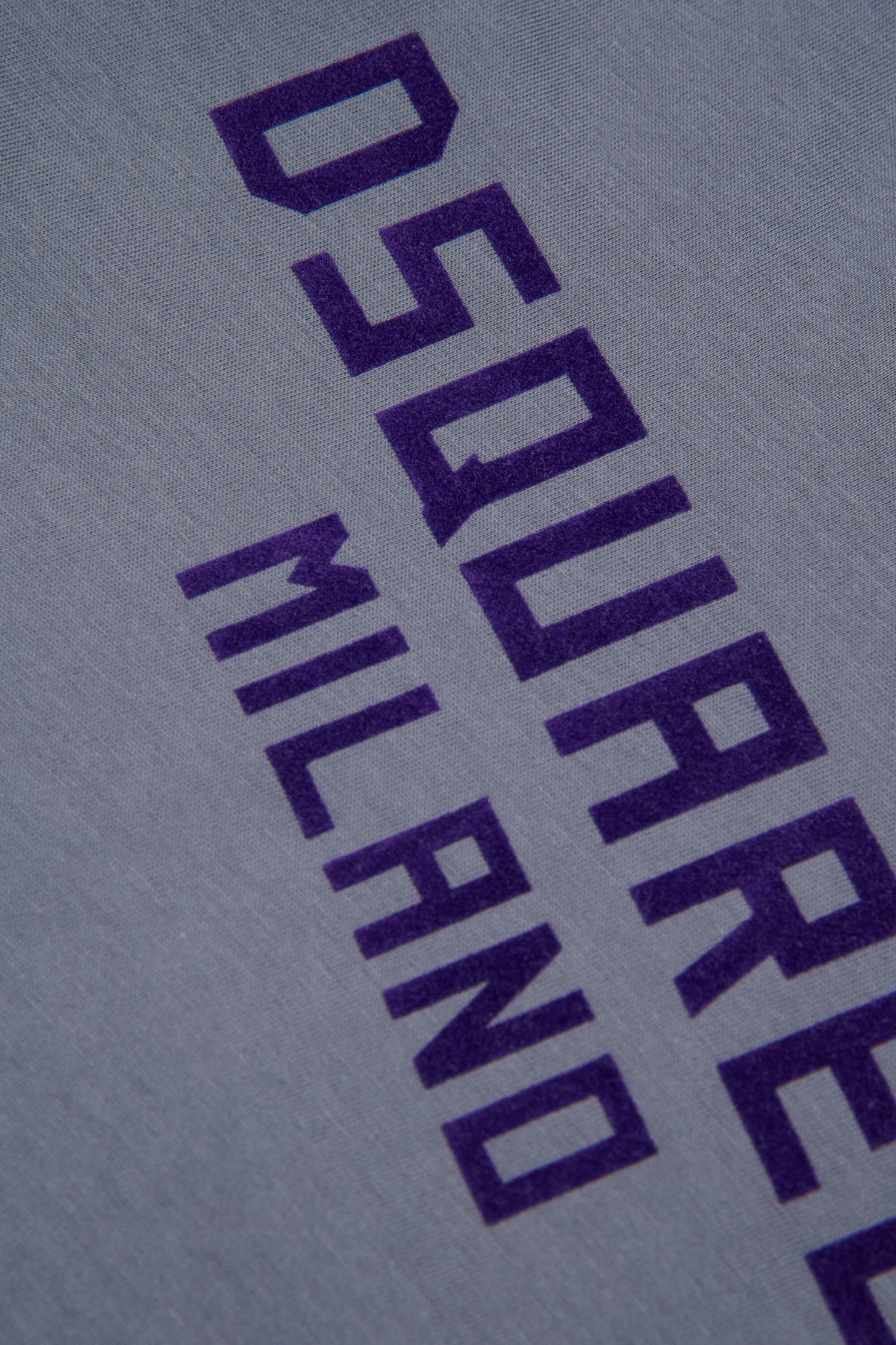 T-shirt avec logo imprimé sur la poitrine