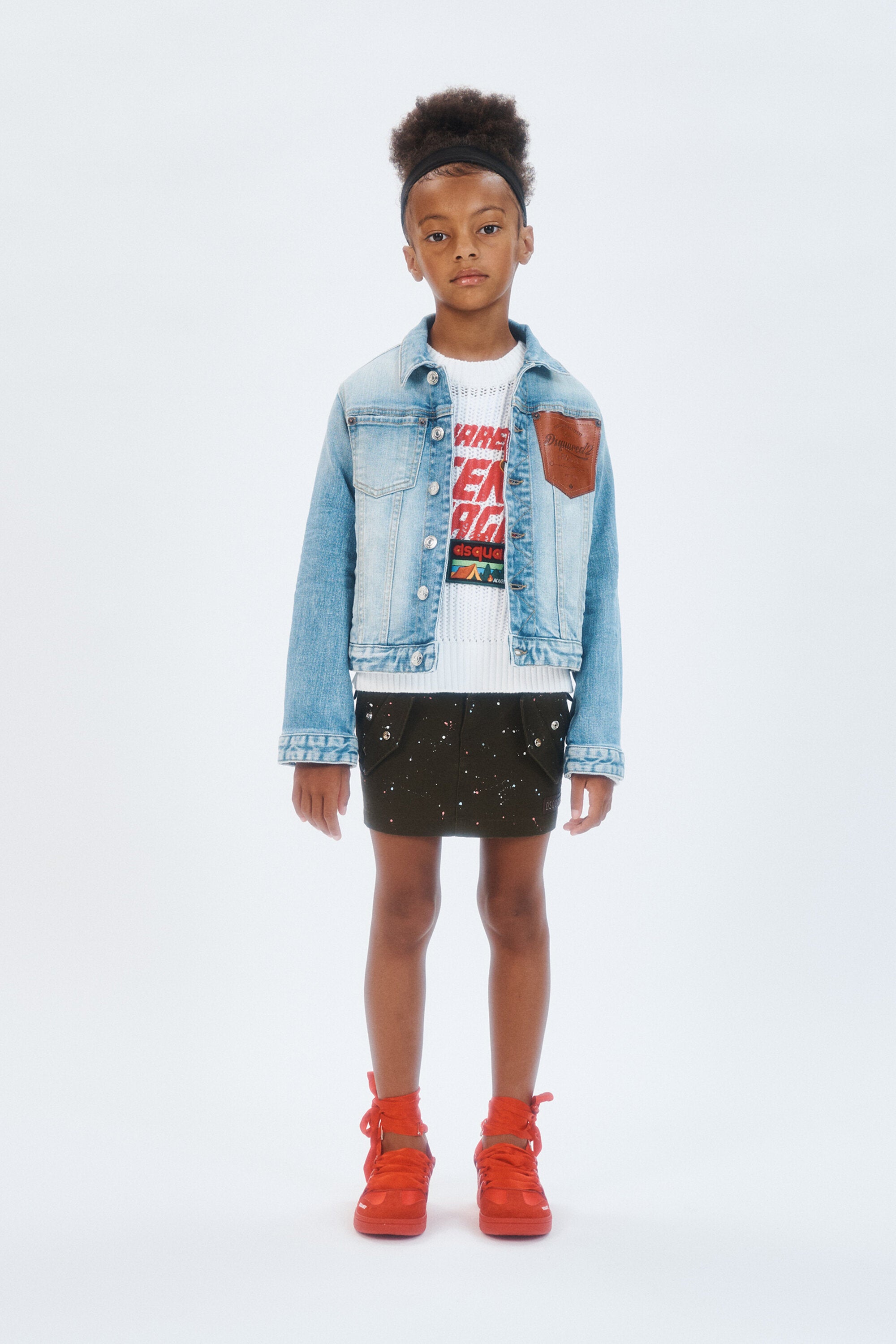 Denimjacke mit aufgedrucktem Logo