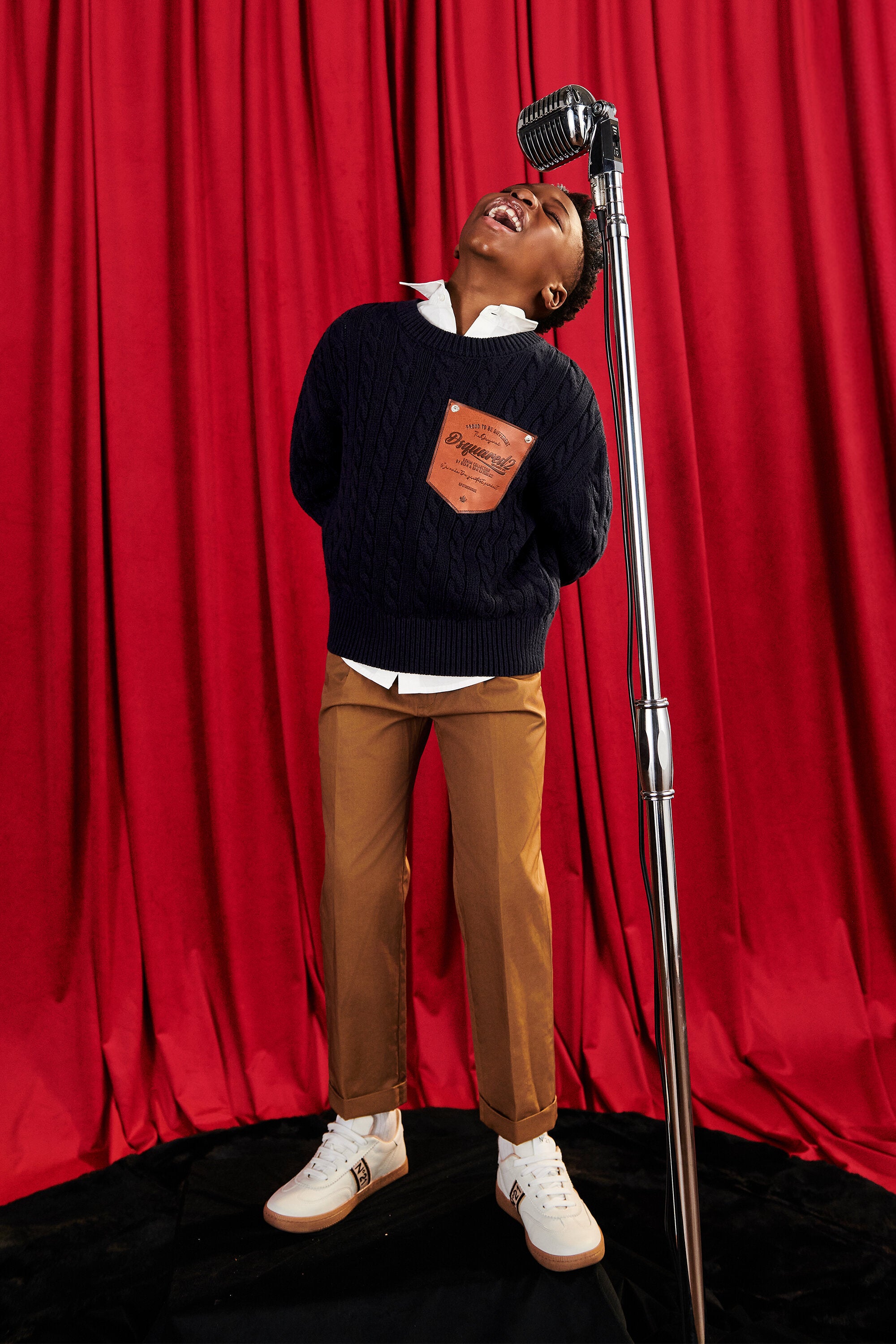 Pantaloni chino tinta unita