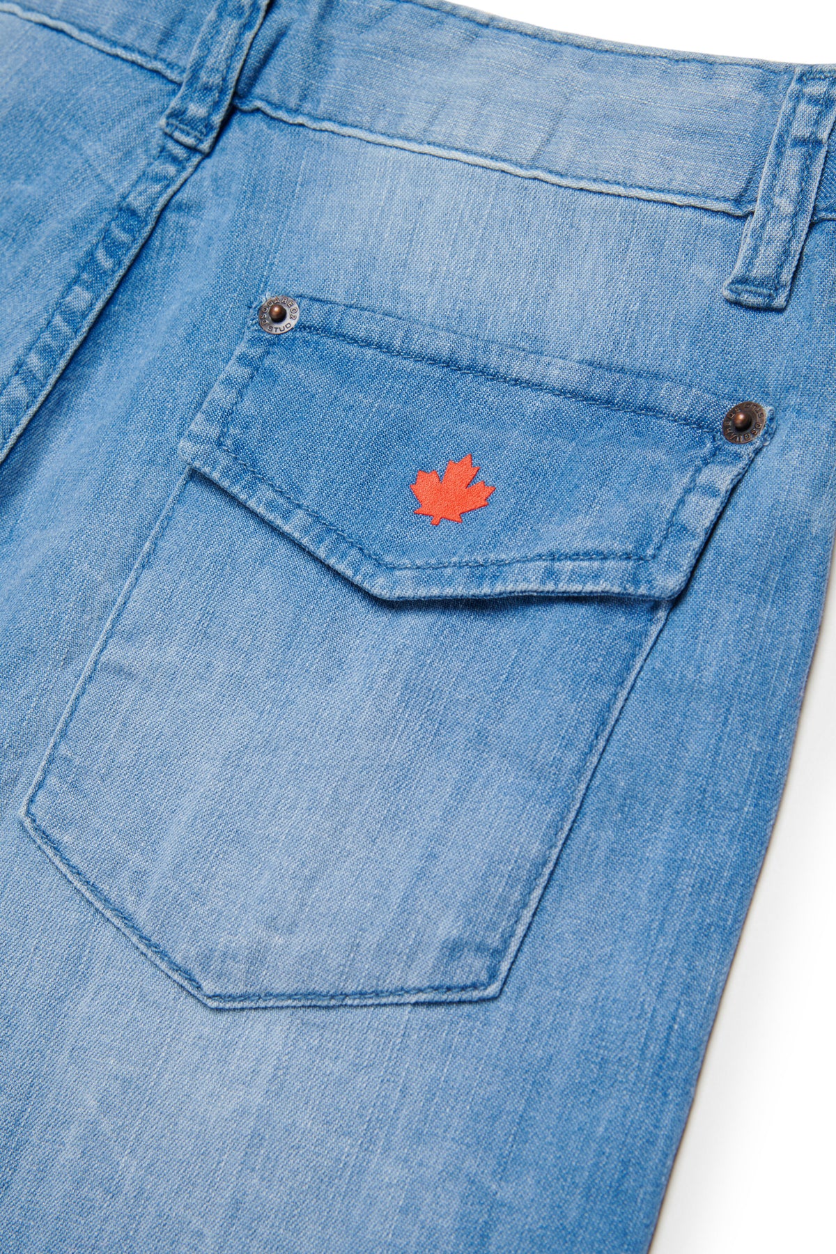 Shorts aus hellem Denim