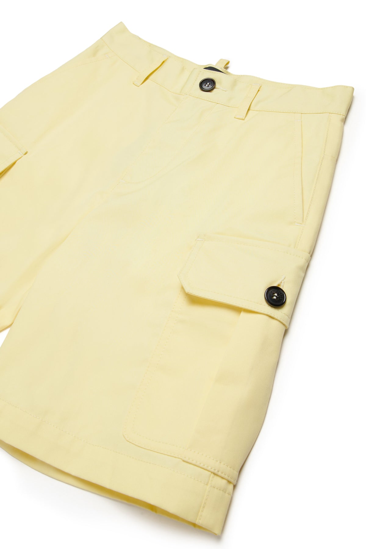 Shorts cargo con logo estampado