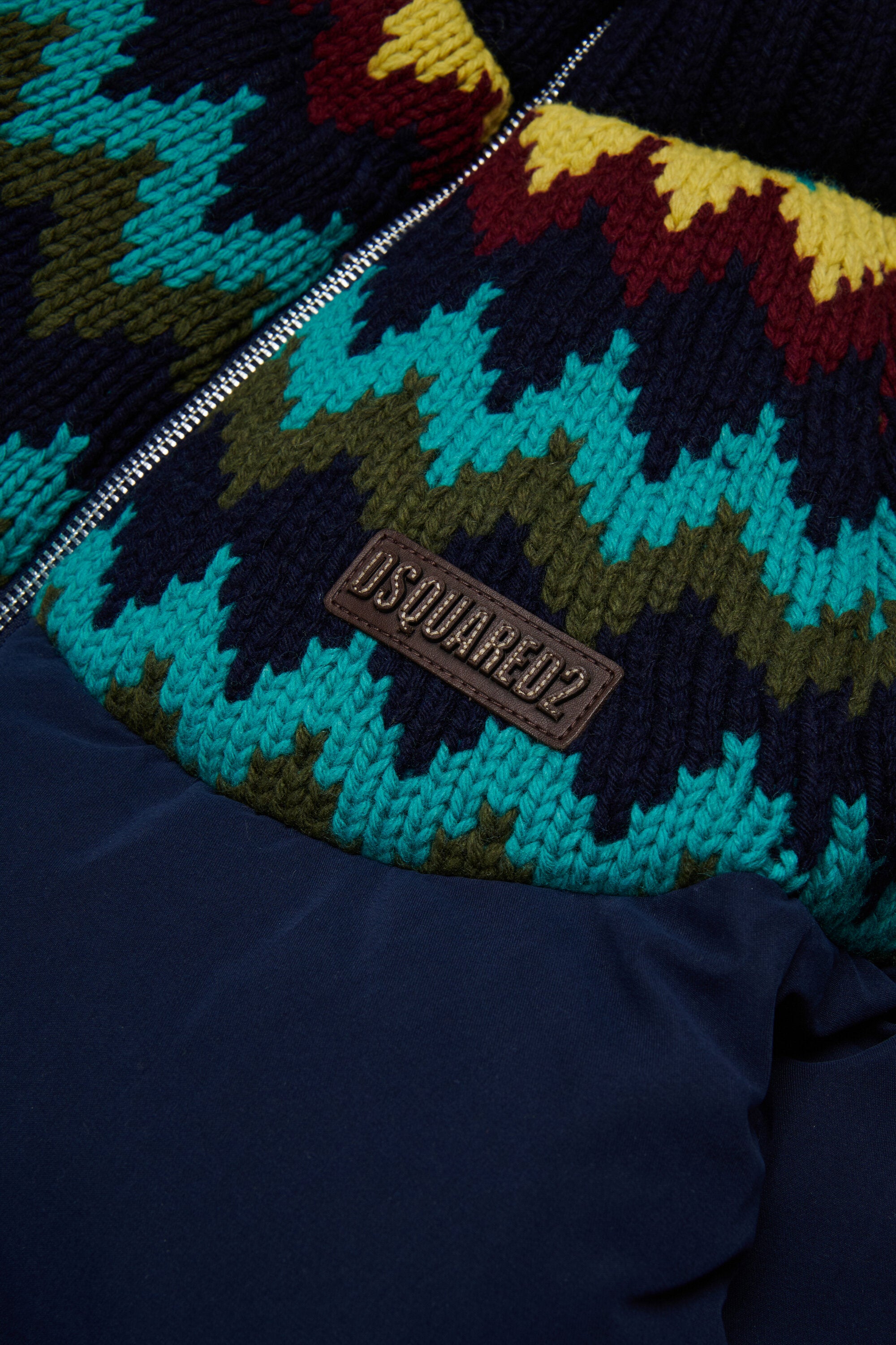 Chaqueta acolchada con logo estampado