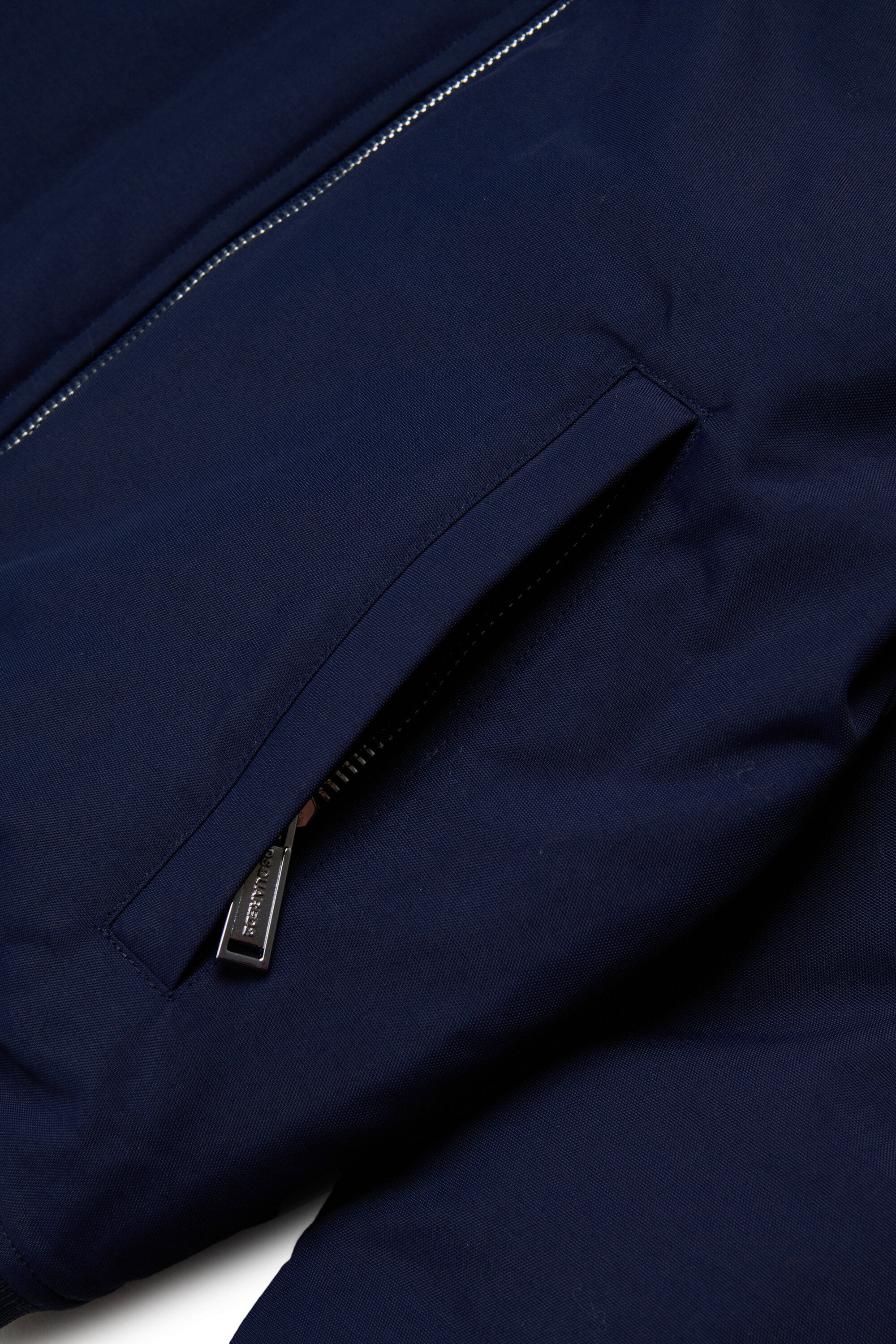 Chaqueta acolchada con logo estampado