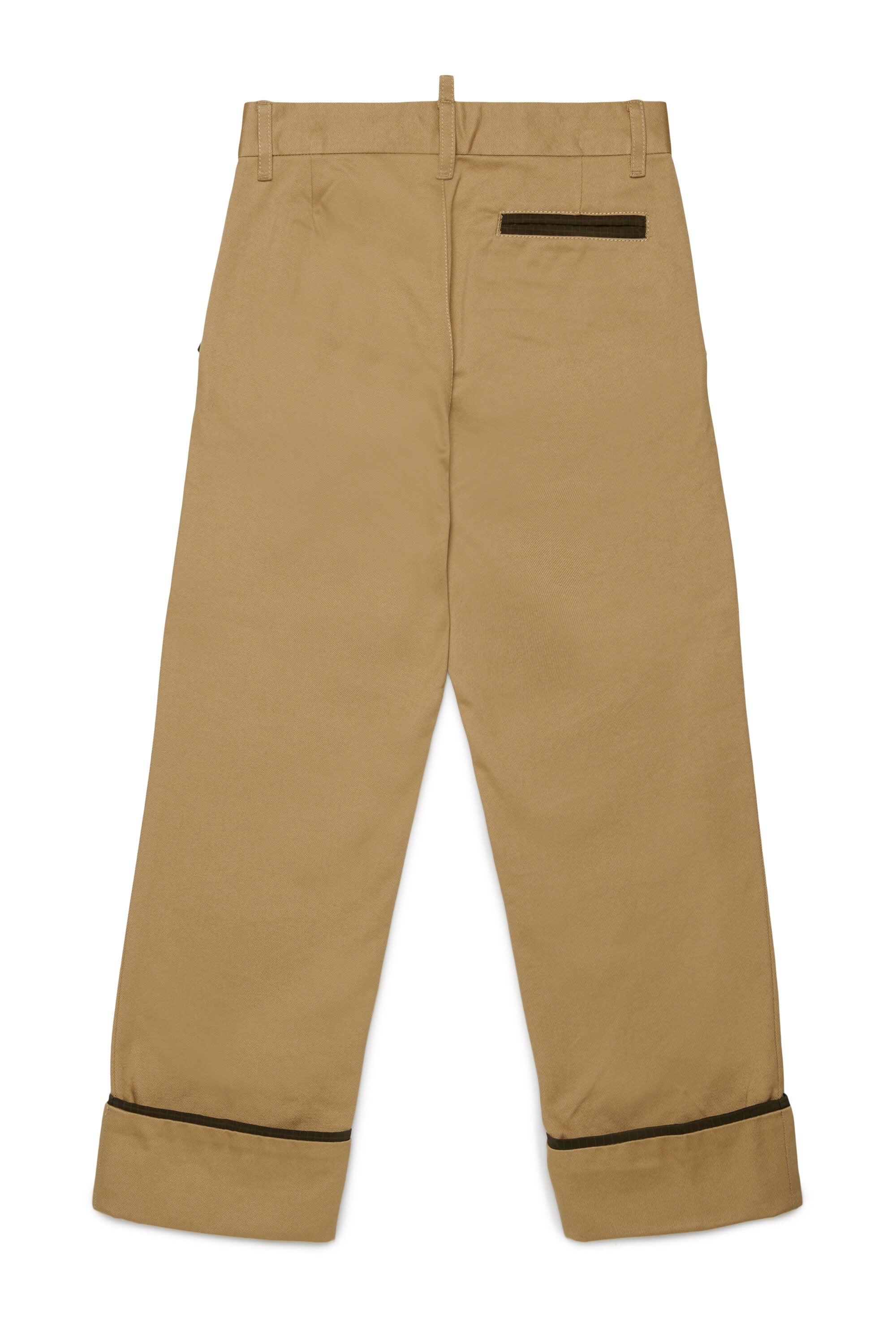 Pantaloni chino con dettaglio tasche