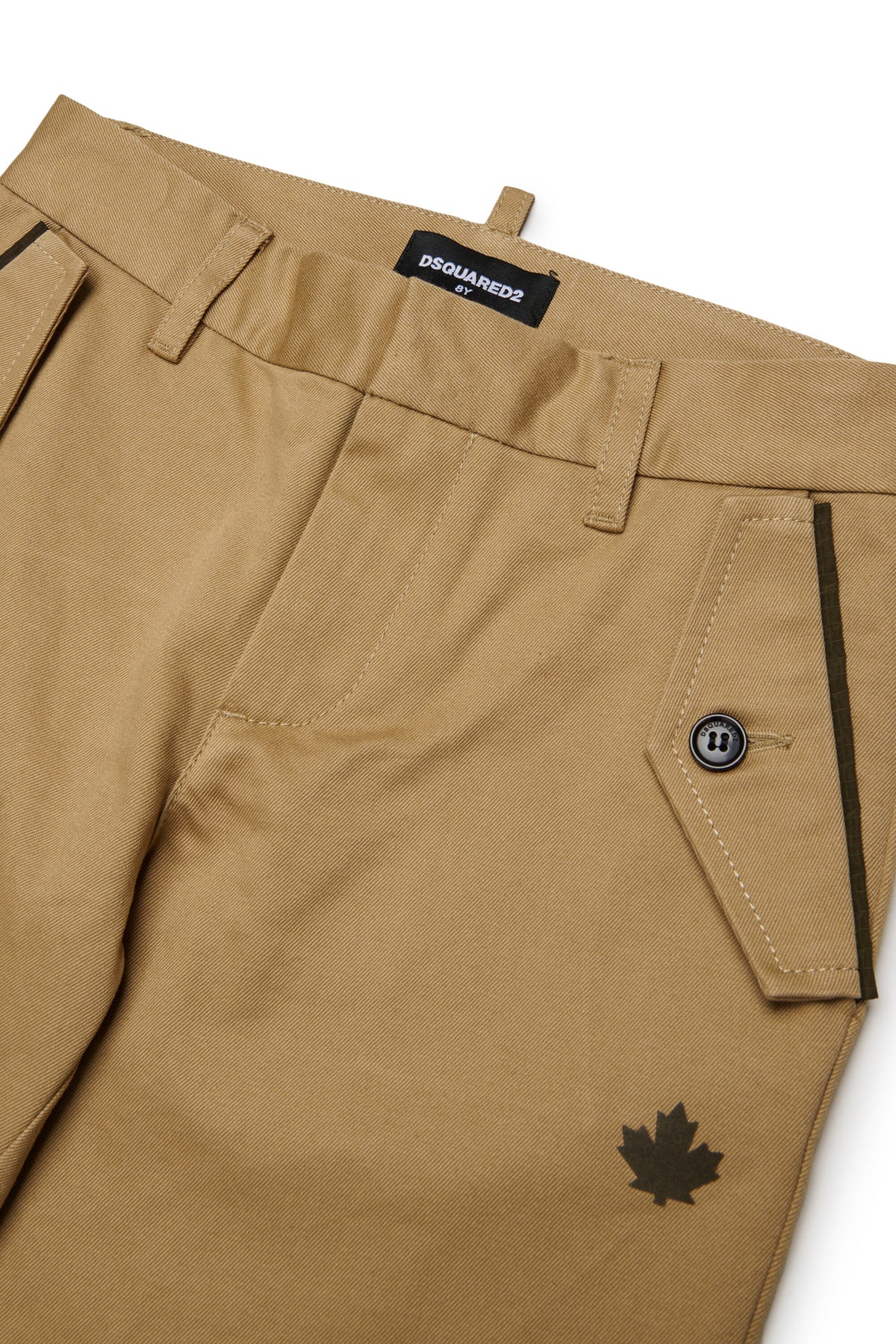 Pantaloni chino con dettaglio tasche