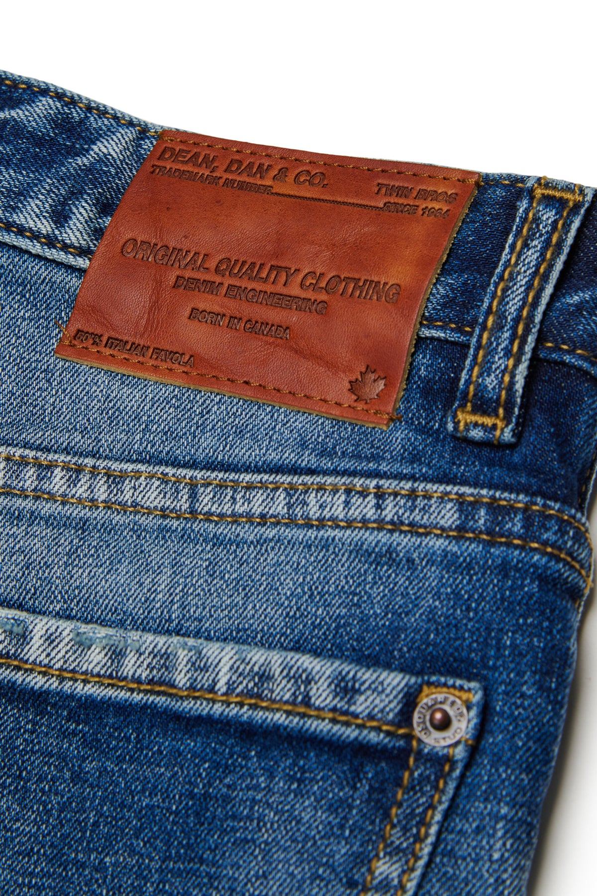 Jeans corte relajado en denim azul lavado medio - Baggy