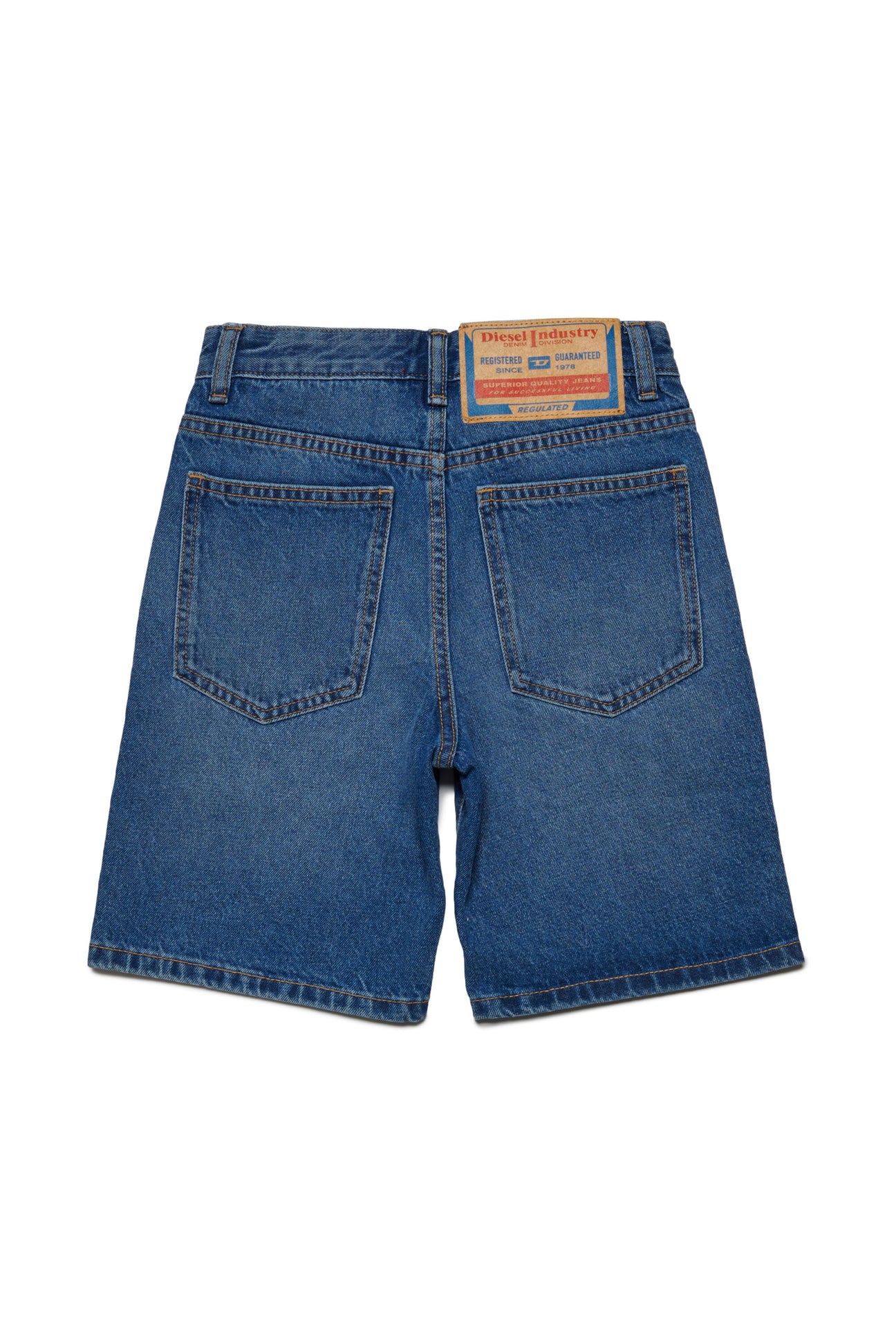 Shorts in denim blu con rotture Shorts in denim blu con rotture