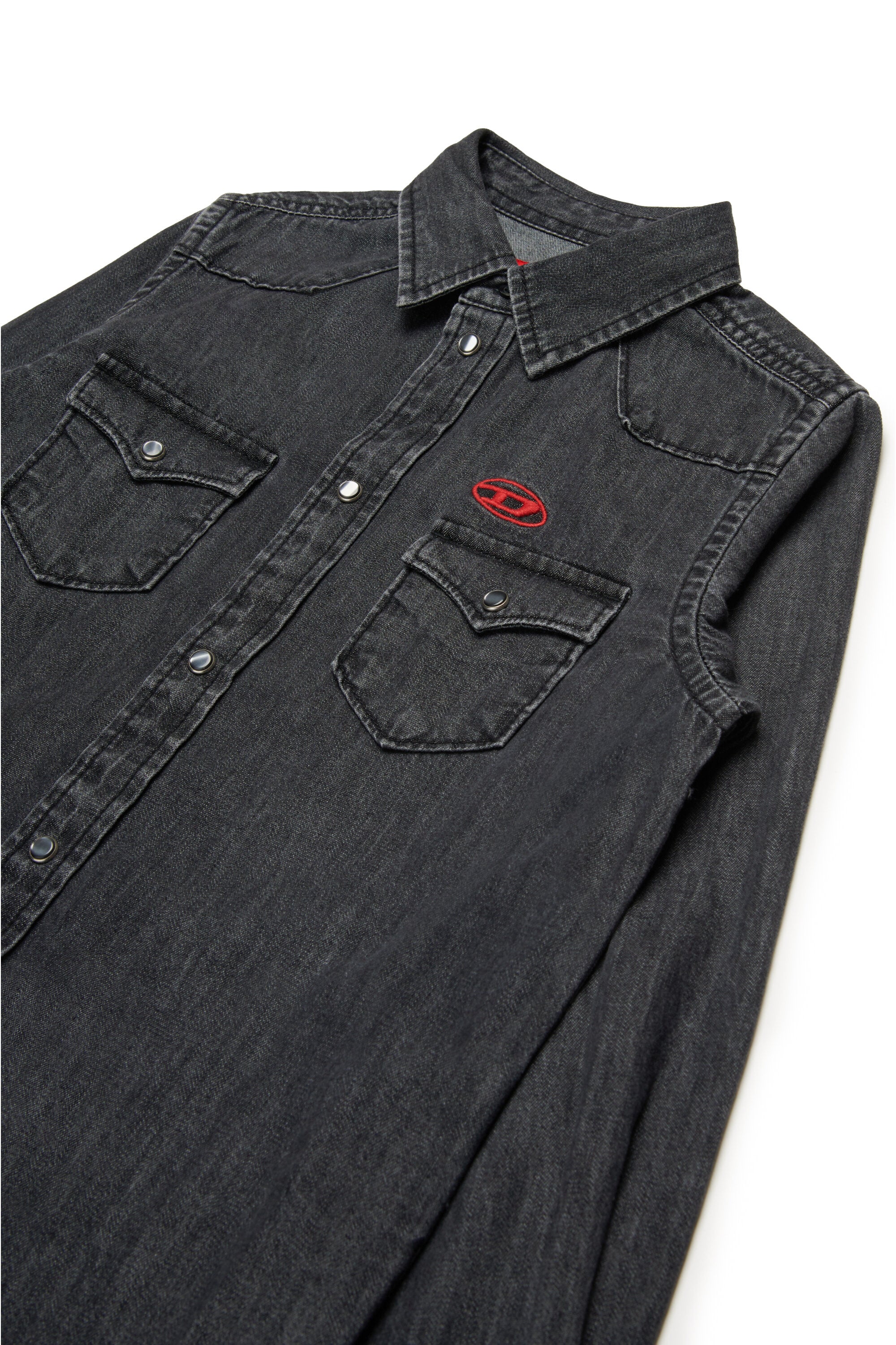 Chemise en denim noir marquée du logo Oval D