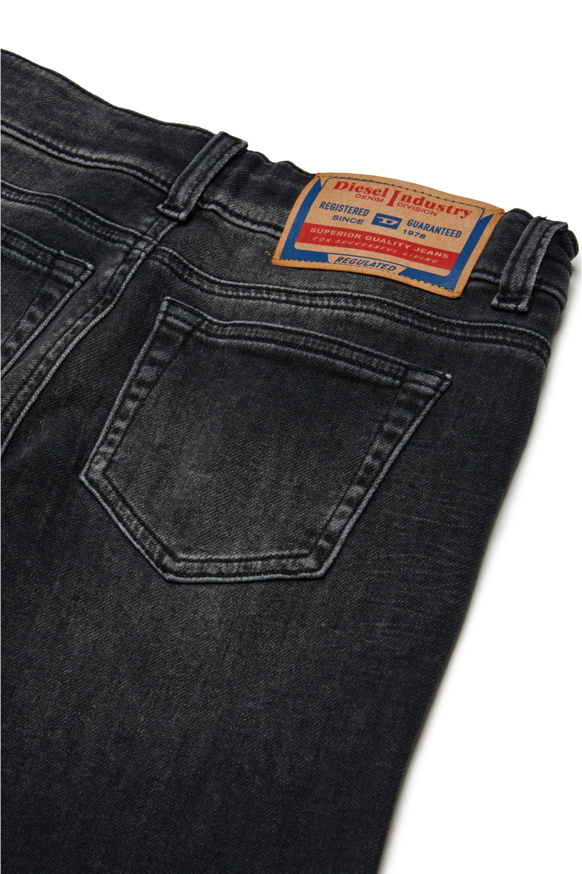 JoggJeans® flare en negro degradado - 1978