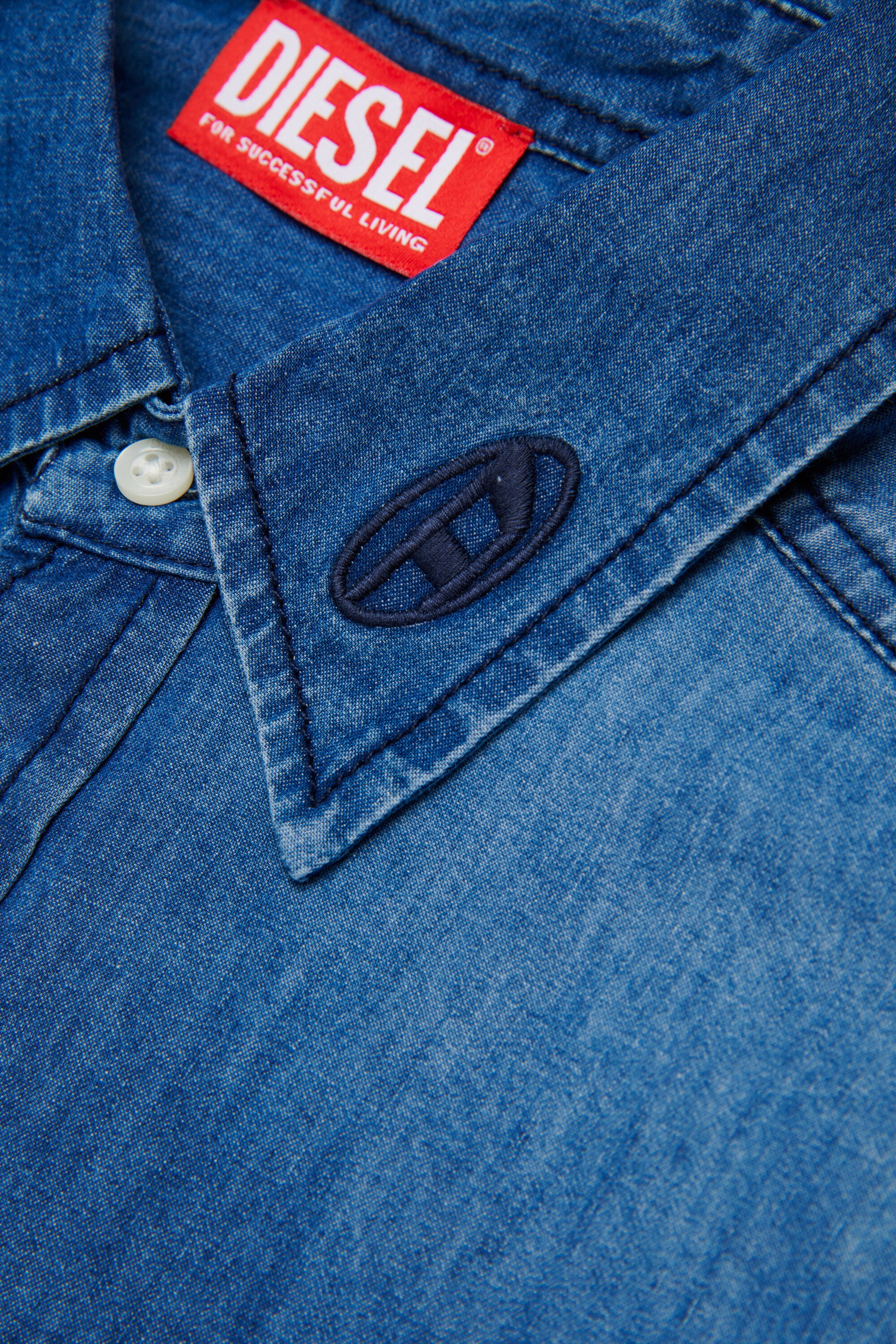 Langarm-Denimhemd mit Logo