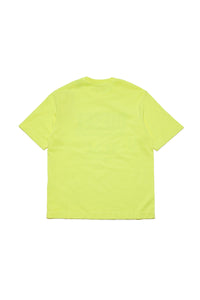 Camiseta fluorescente con marca
