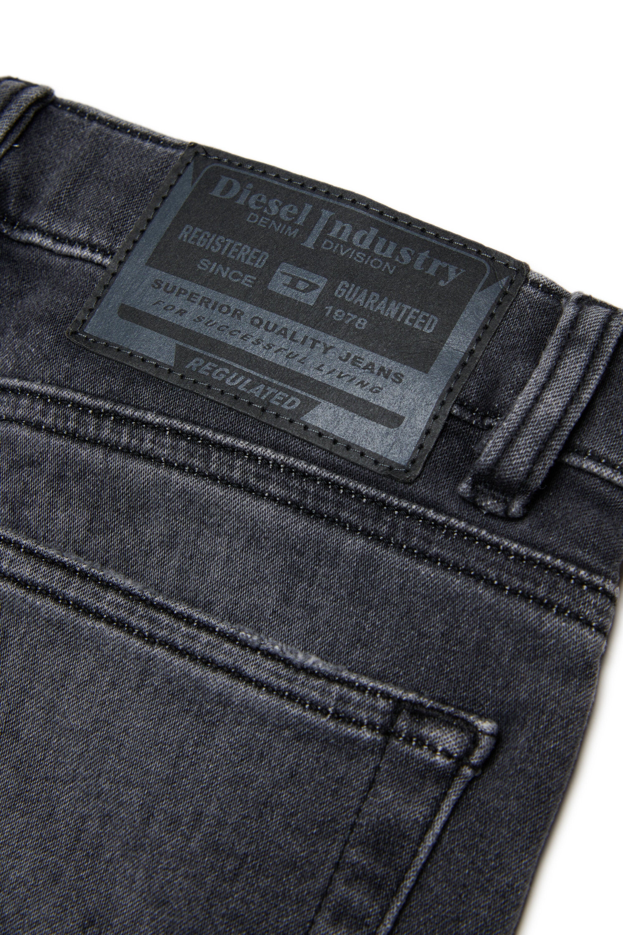 JoggJeans® regular fit lavaggio nero - 2010