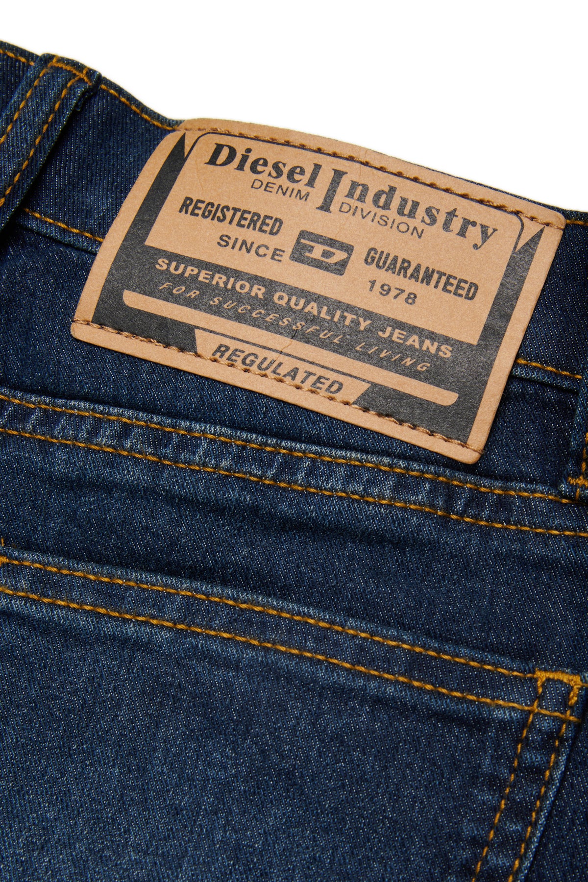 Medium blue regular fit jeans - 2020 D-Viker