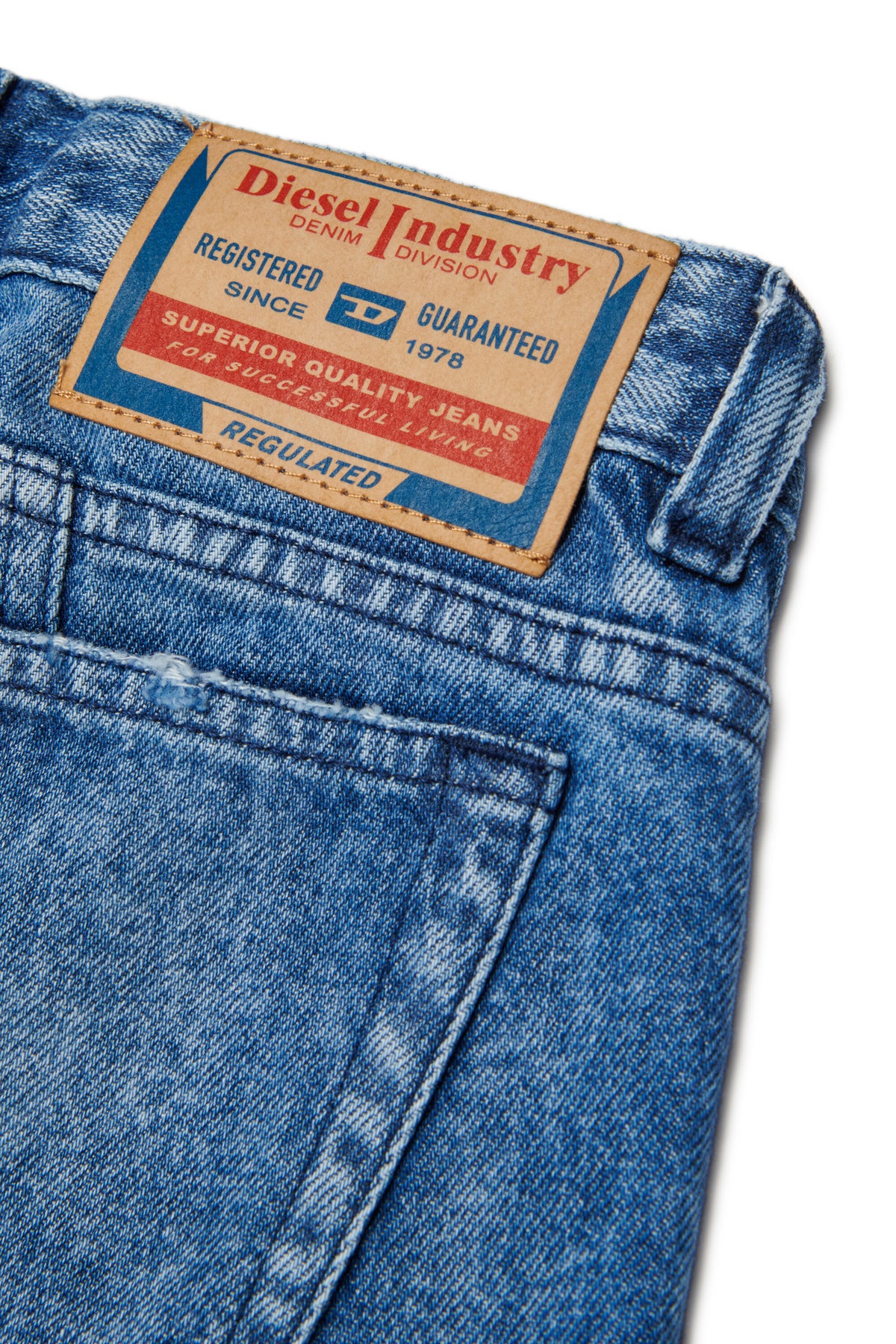 Flare-Fit-Jeans in mittlerer blauer Waschung - D-Pam