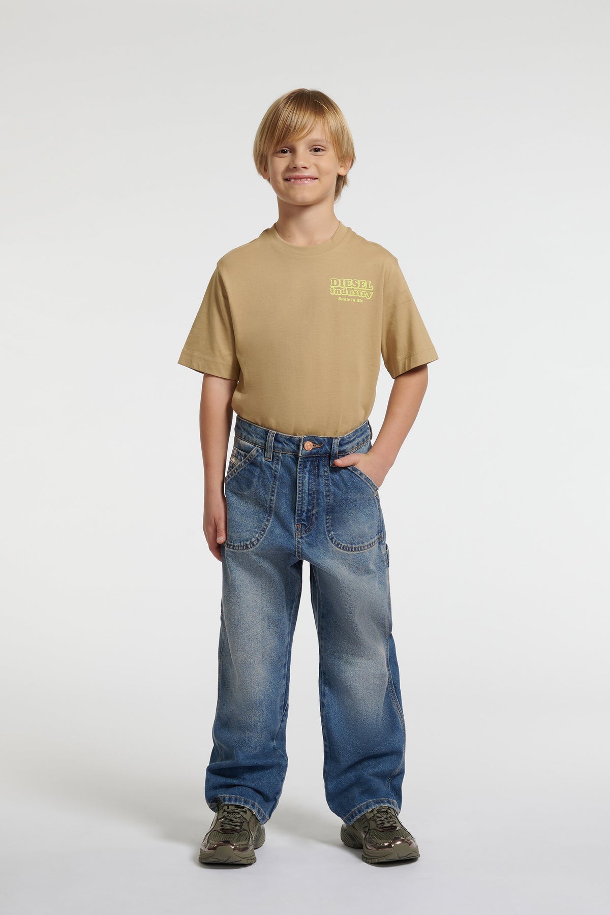 Jeans Relaxed-Passform in mittelblauer Waschung - D-Bart
