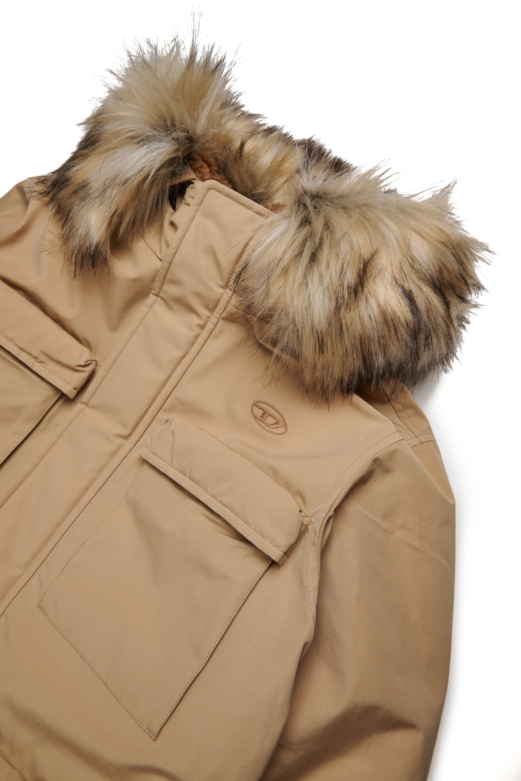 Parka de invierno brillante con capucha de peluche