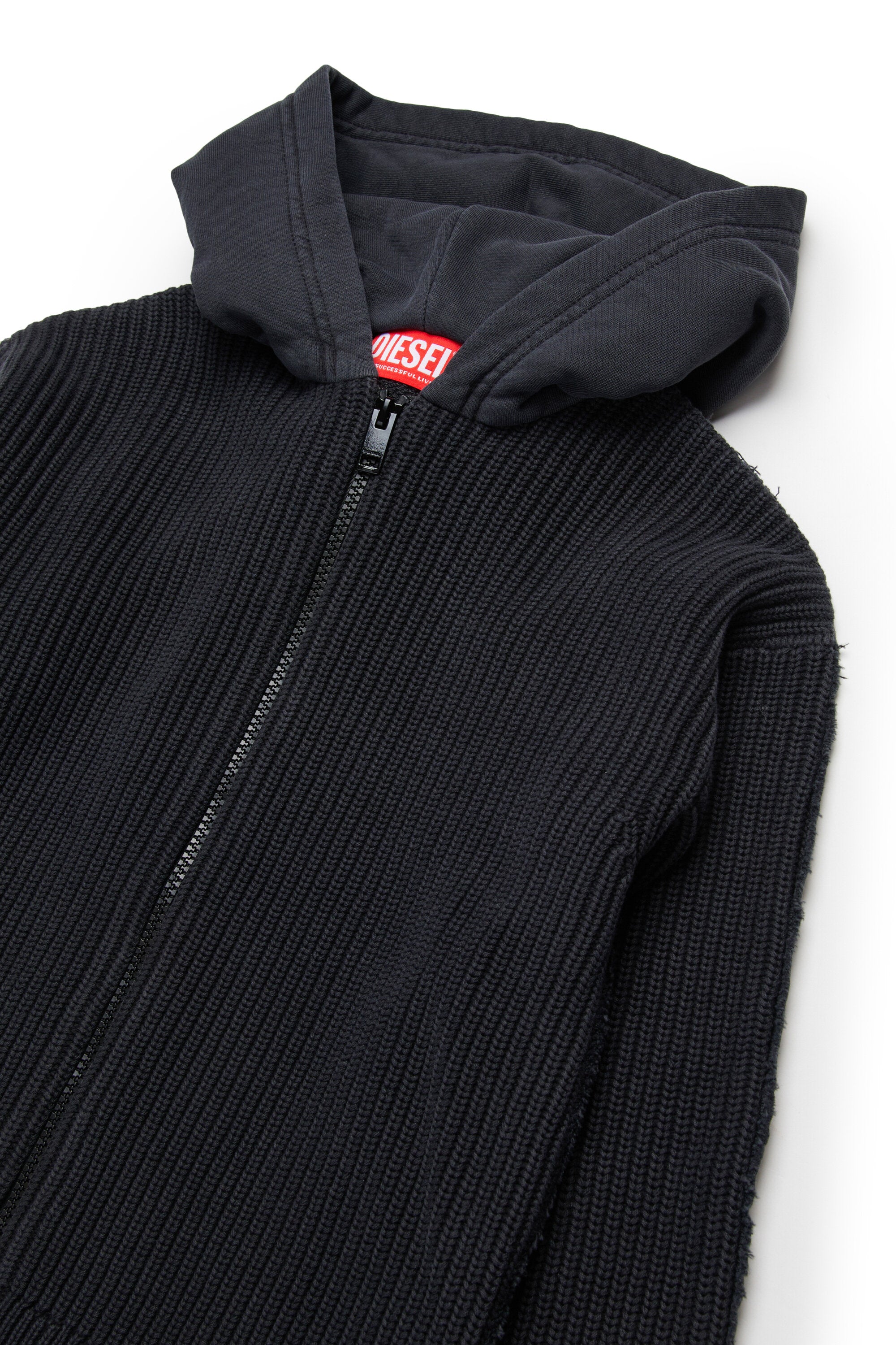 Jersey de punto y capucha