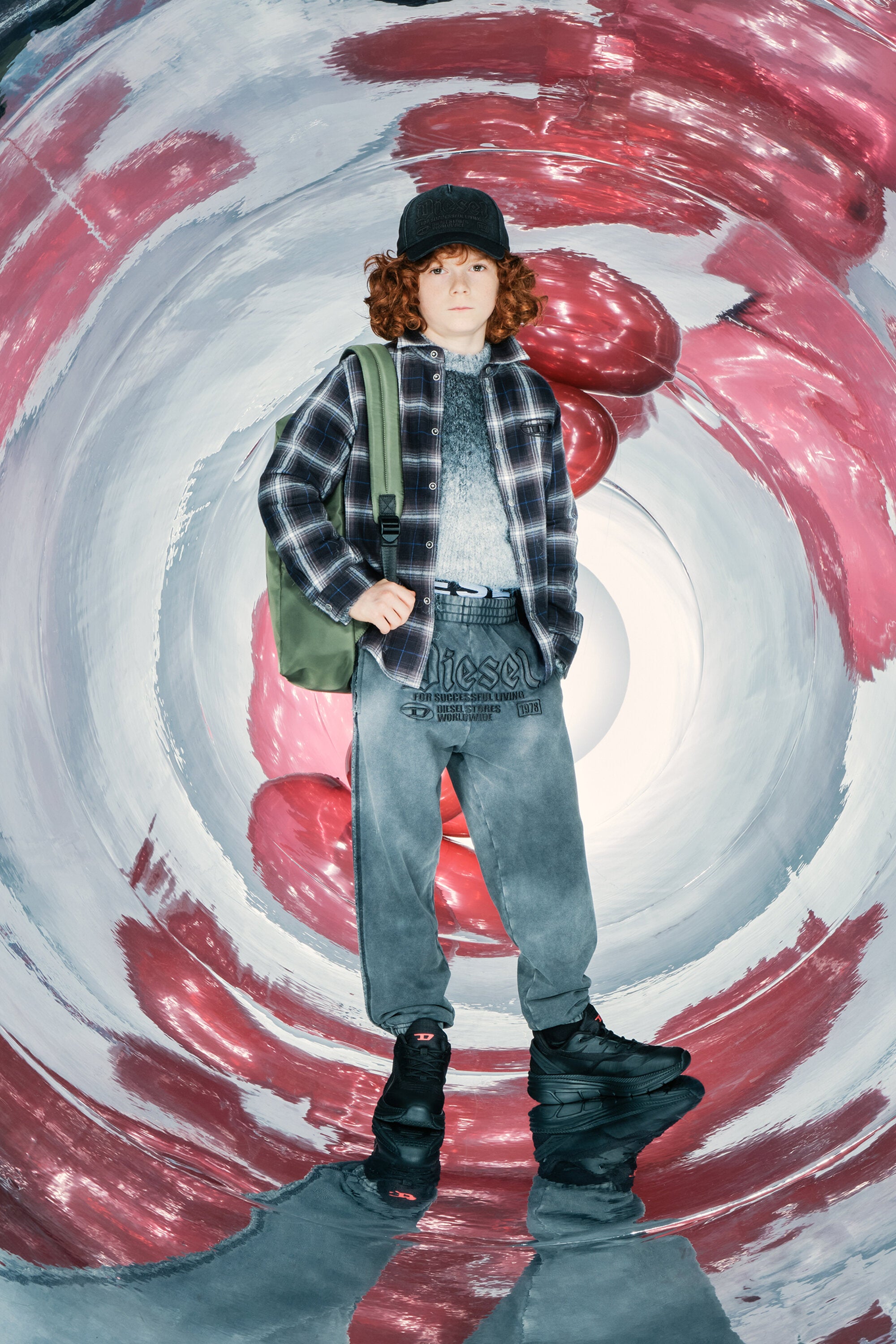 Jogginghose mit Gothic-Grafik