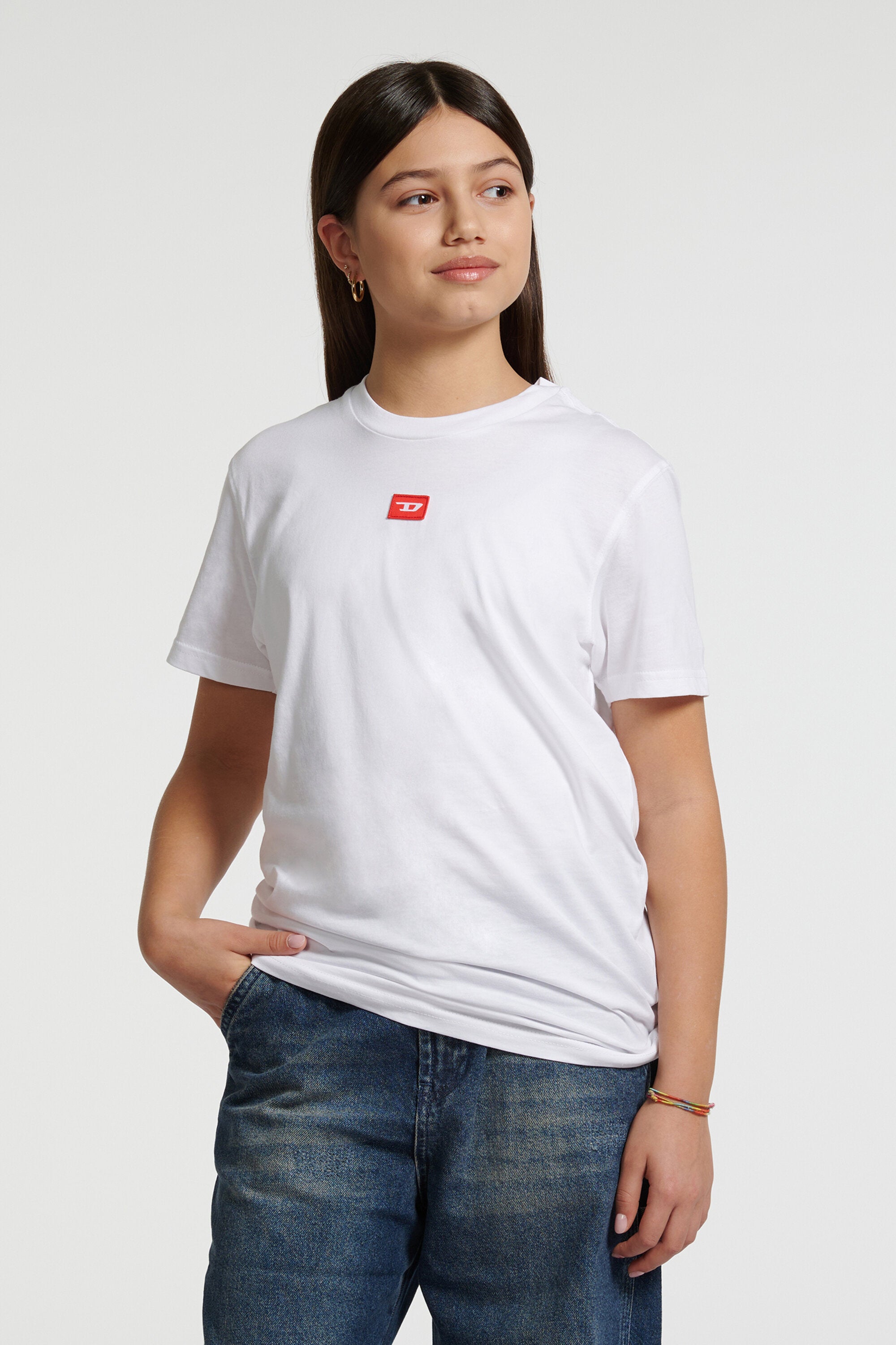 Camiseta de jersey con parche D rojo