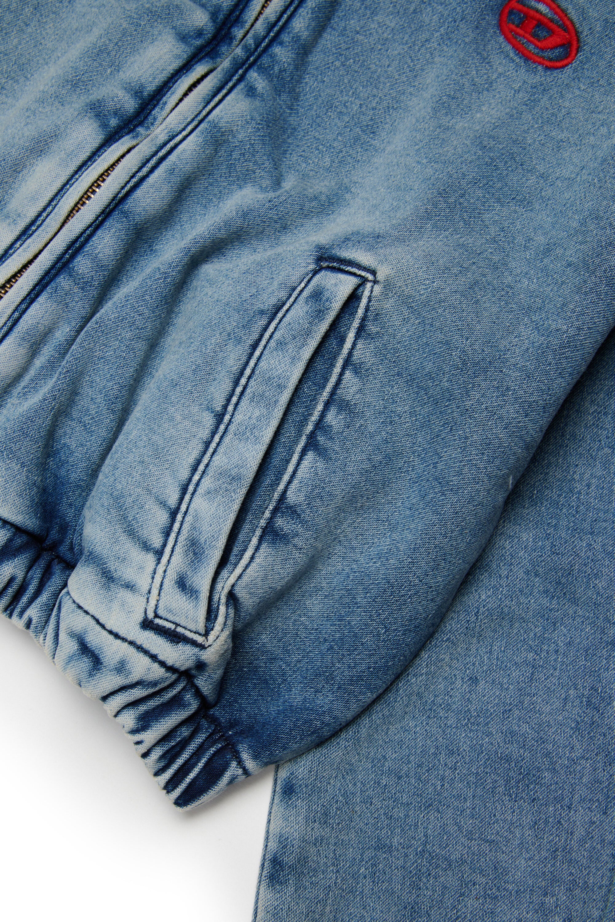 Giacca denim con logo ricamato