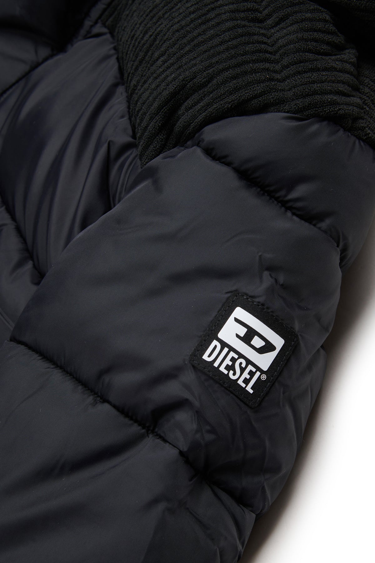Steppjacke mit Logo