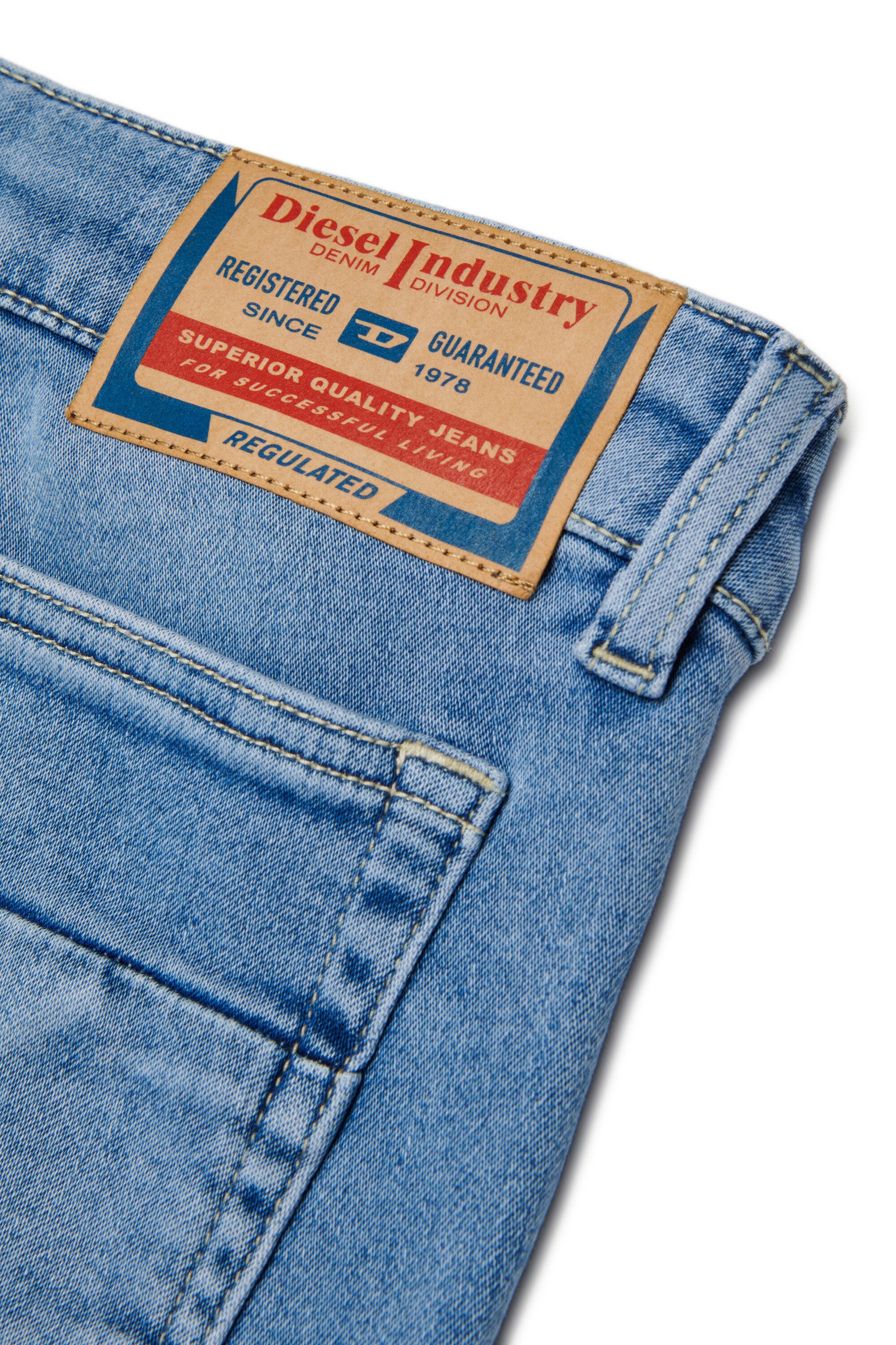 JoggJeans® Bootcut-Passform Hellblau - D-Eki