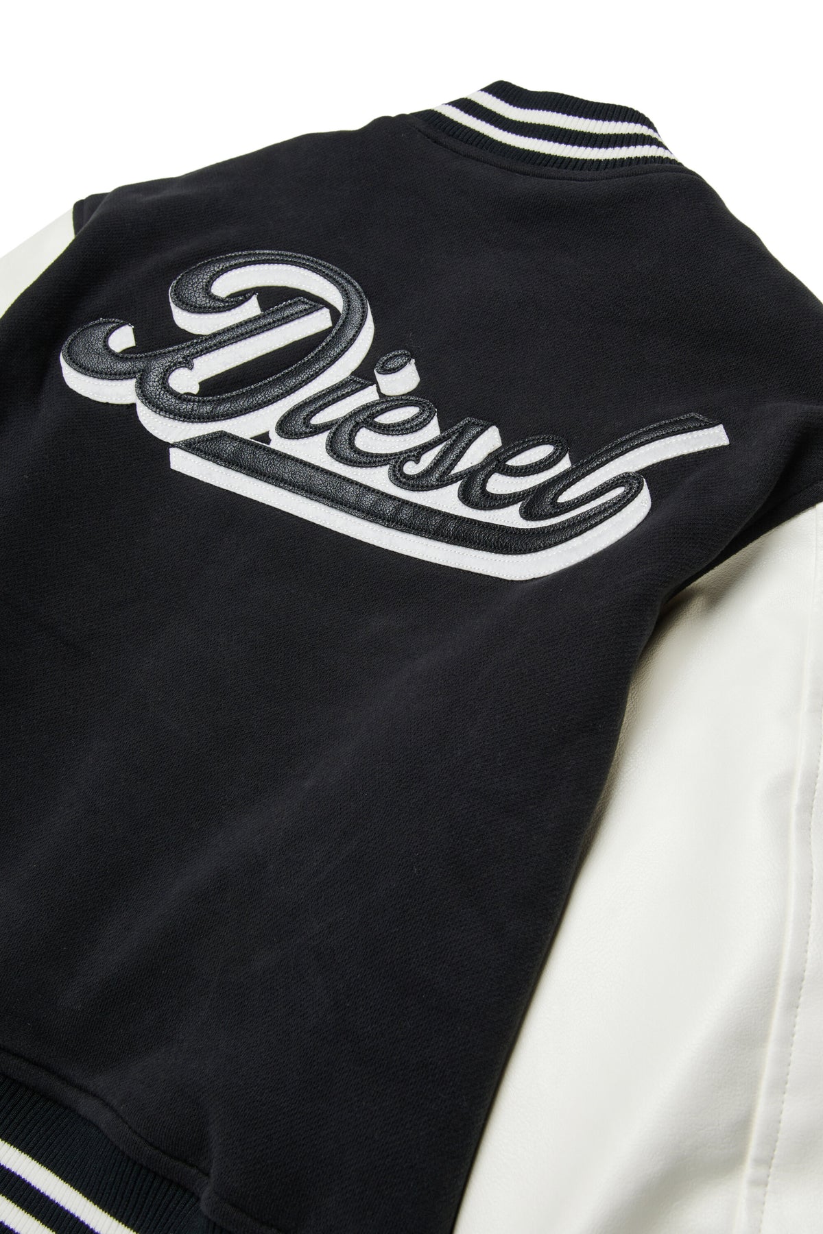 Chaqueta bomber con logo estampado