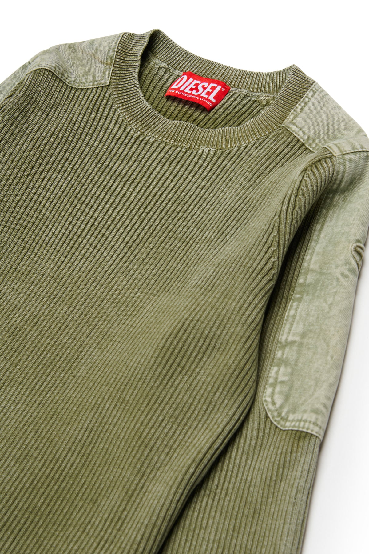 Gerippter Pullover mit Rundhalsausschnitt und Logo