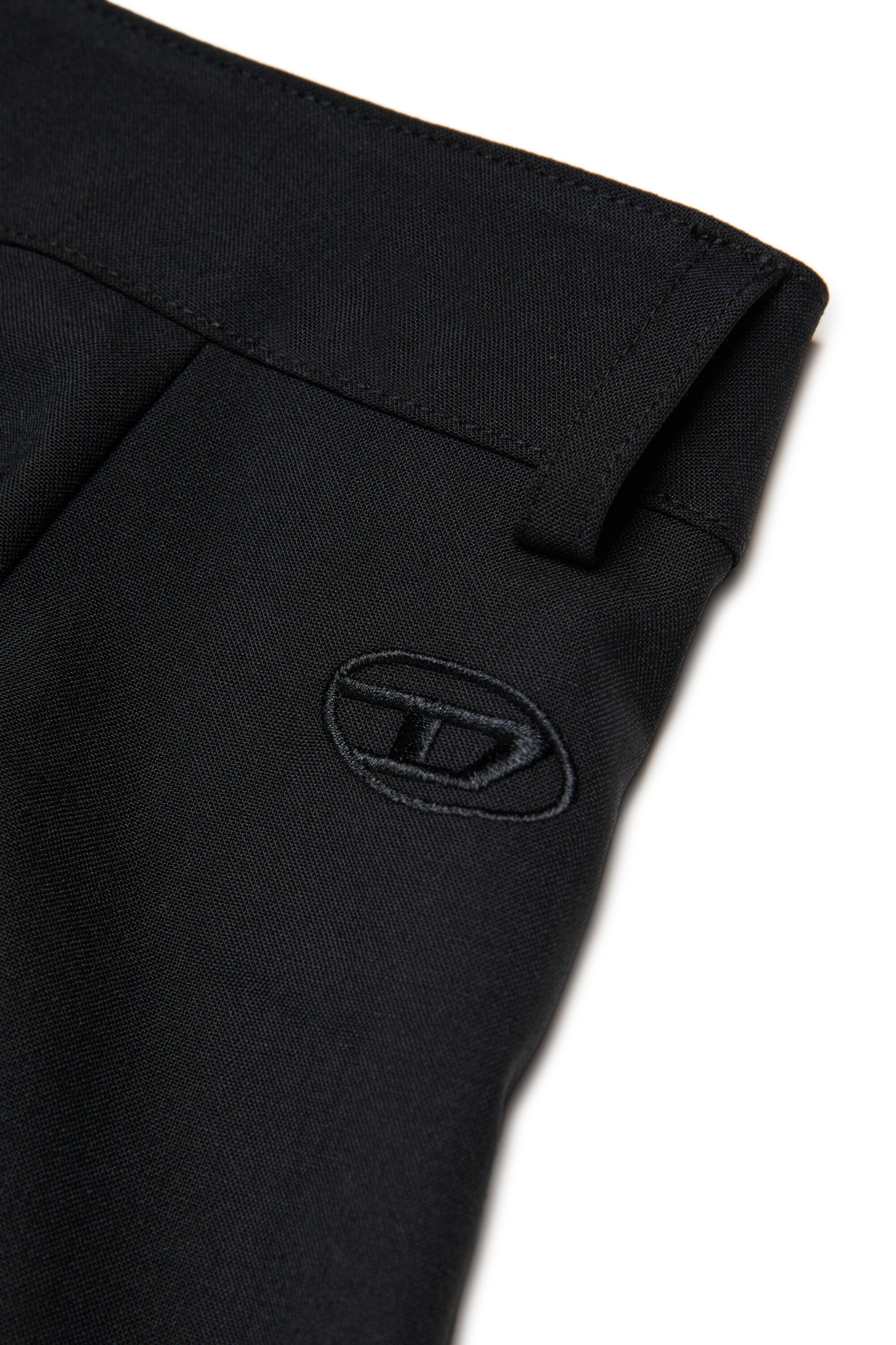 Pantaloni formali con gamba ampia