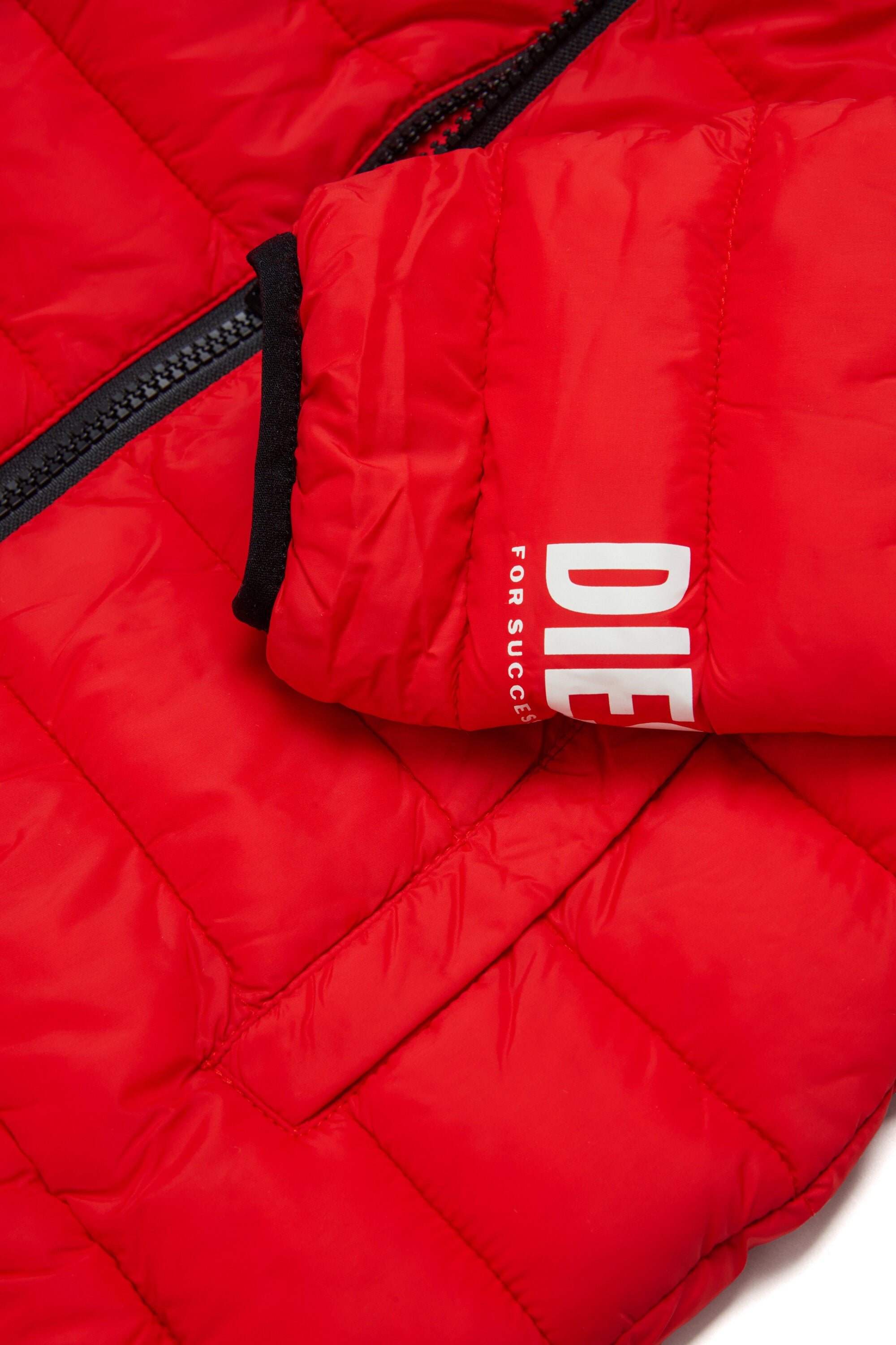 Veste matelassée avec logo imprimé