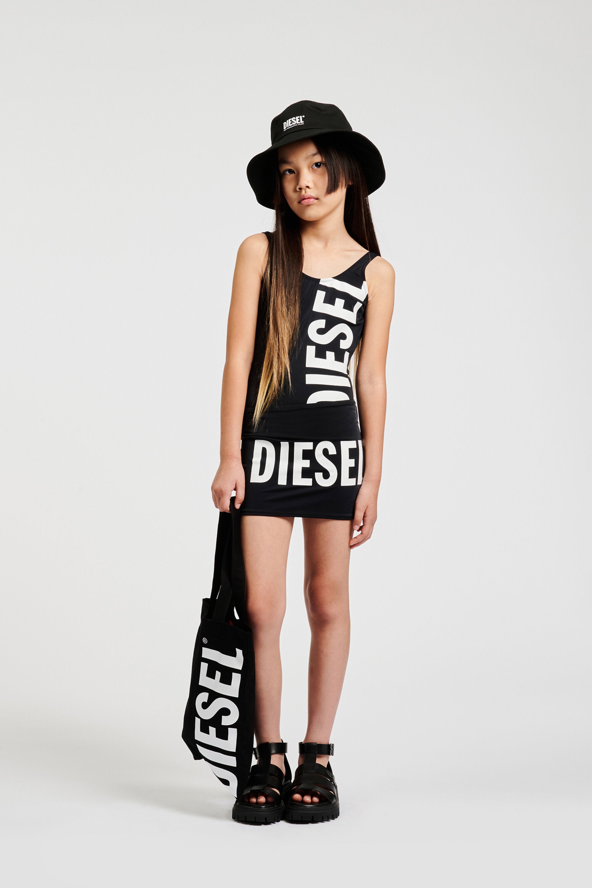 Maillot une pièce avec logo