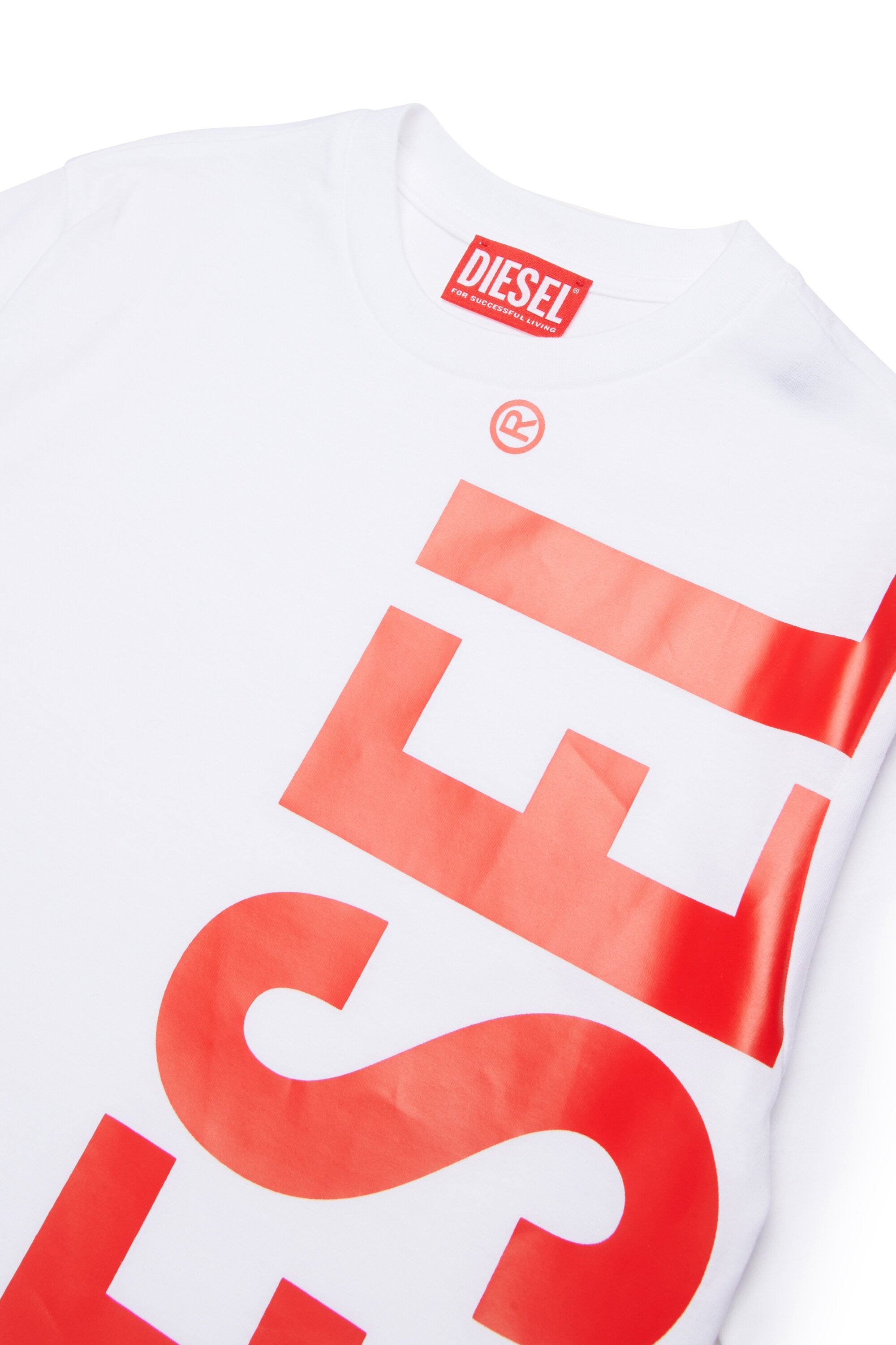 T-shirt con logo verticale