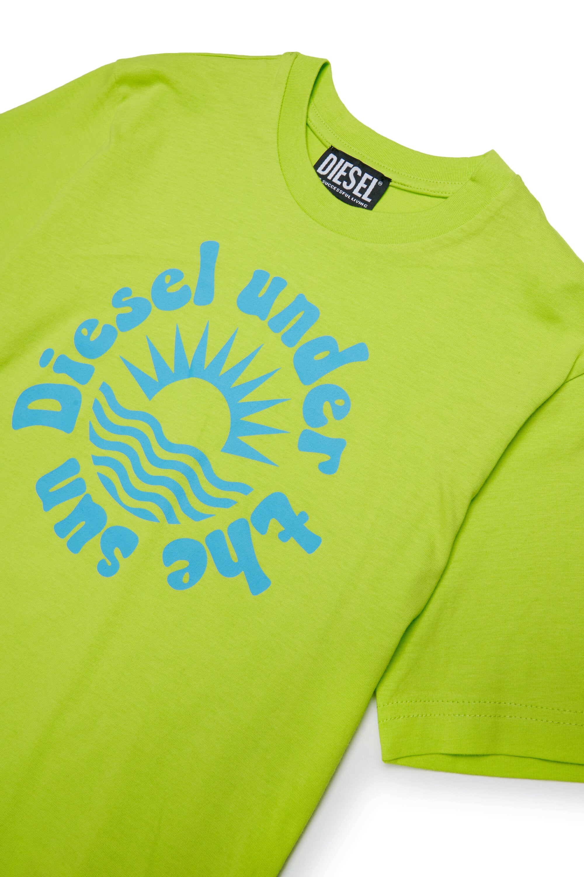 Camiseta con logo en el pecho