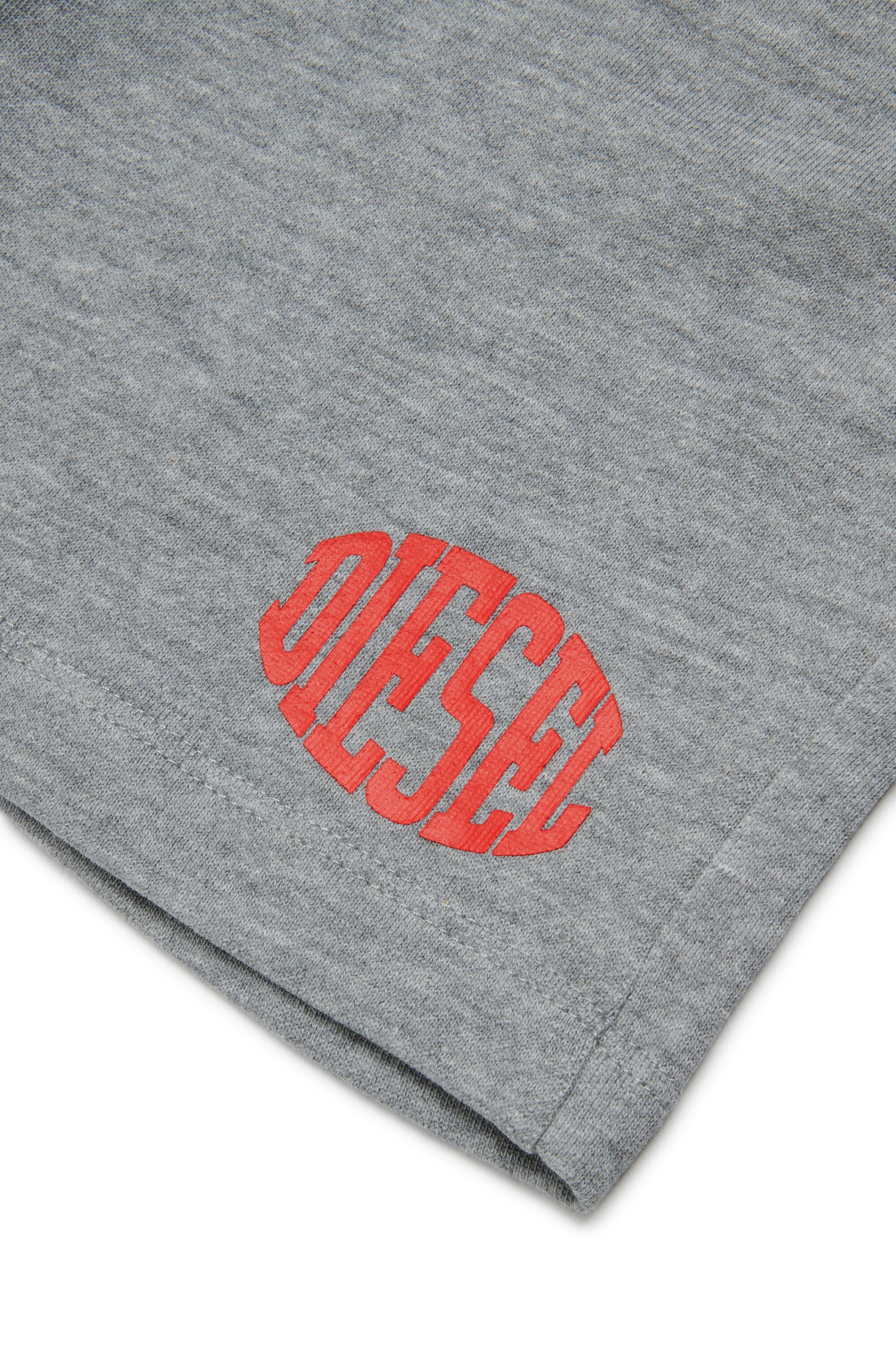 Shorts in felpa con logo