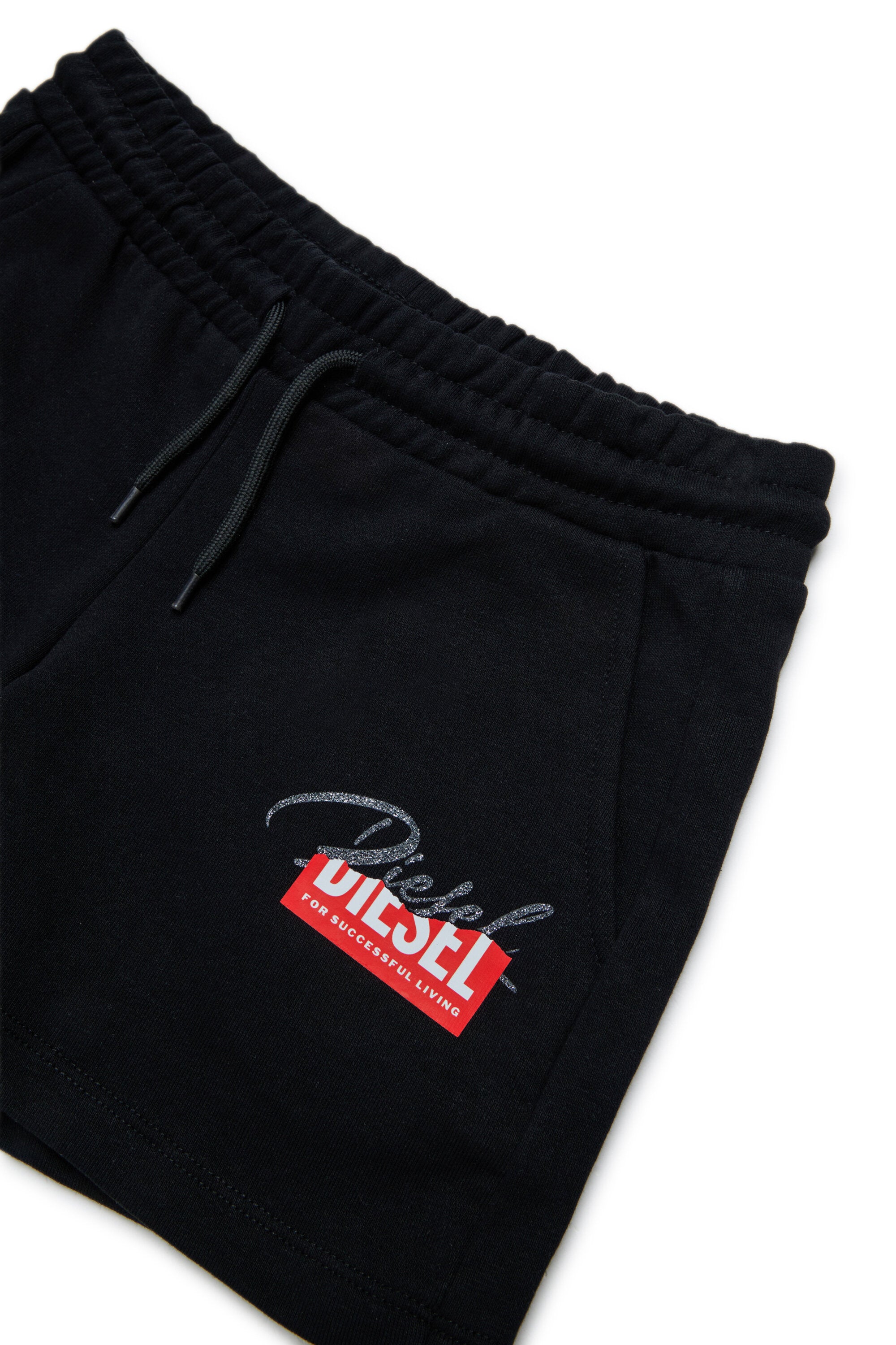 Trainingsanzug mit Logo