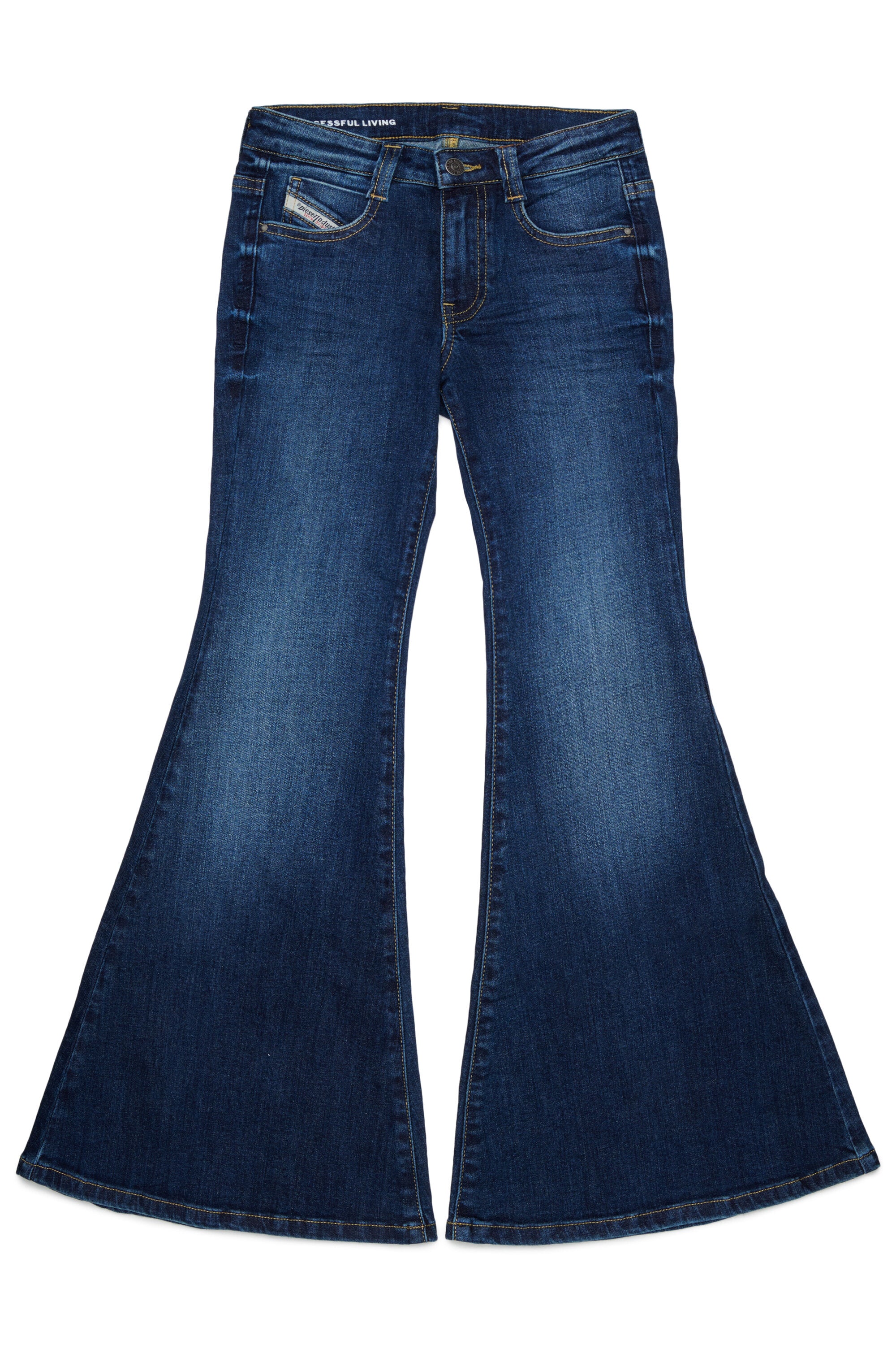 Jeans mit ausgestelltem Bein in Mittelblau - D-Blys