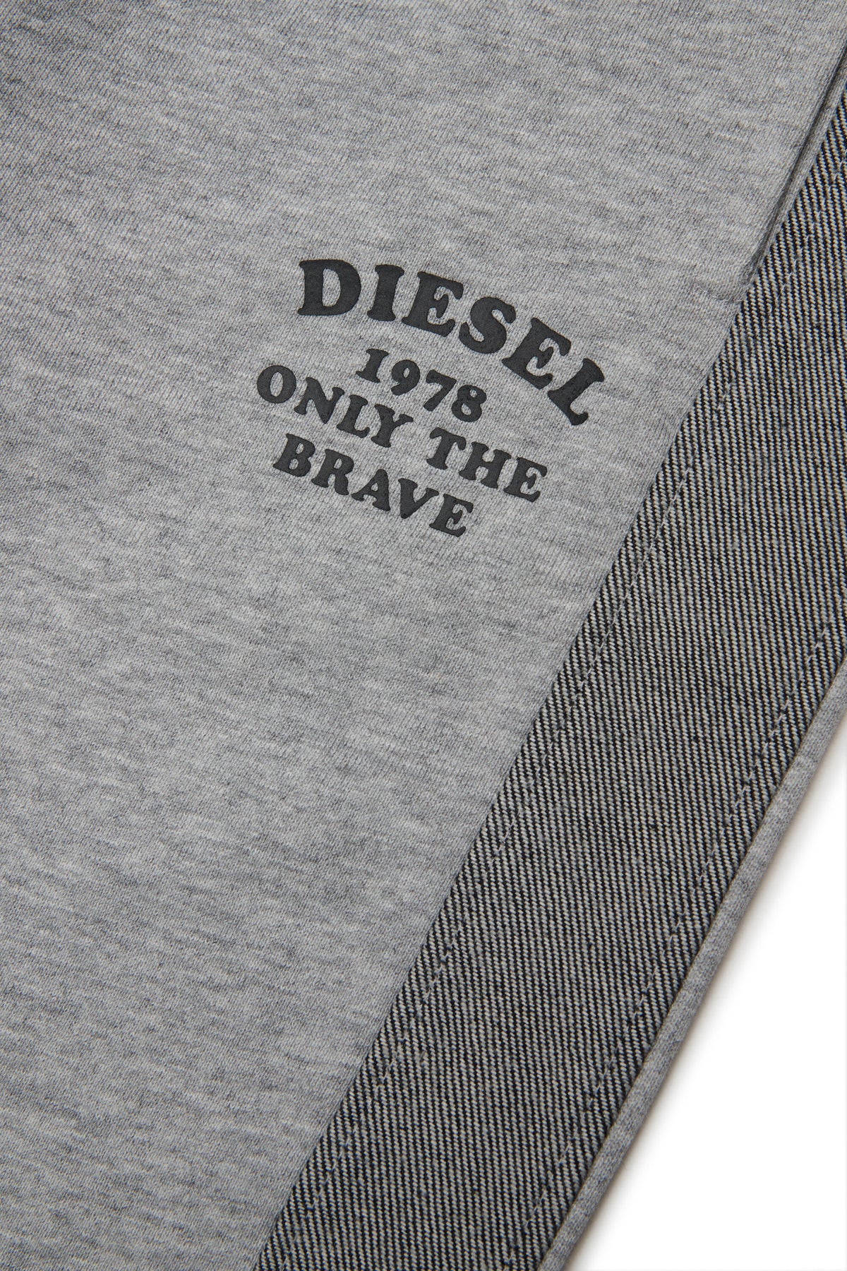Sweatpants with logo