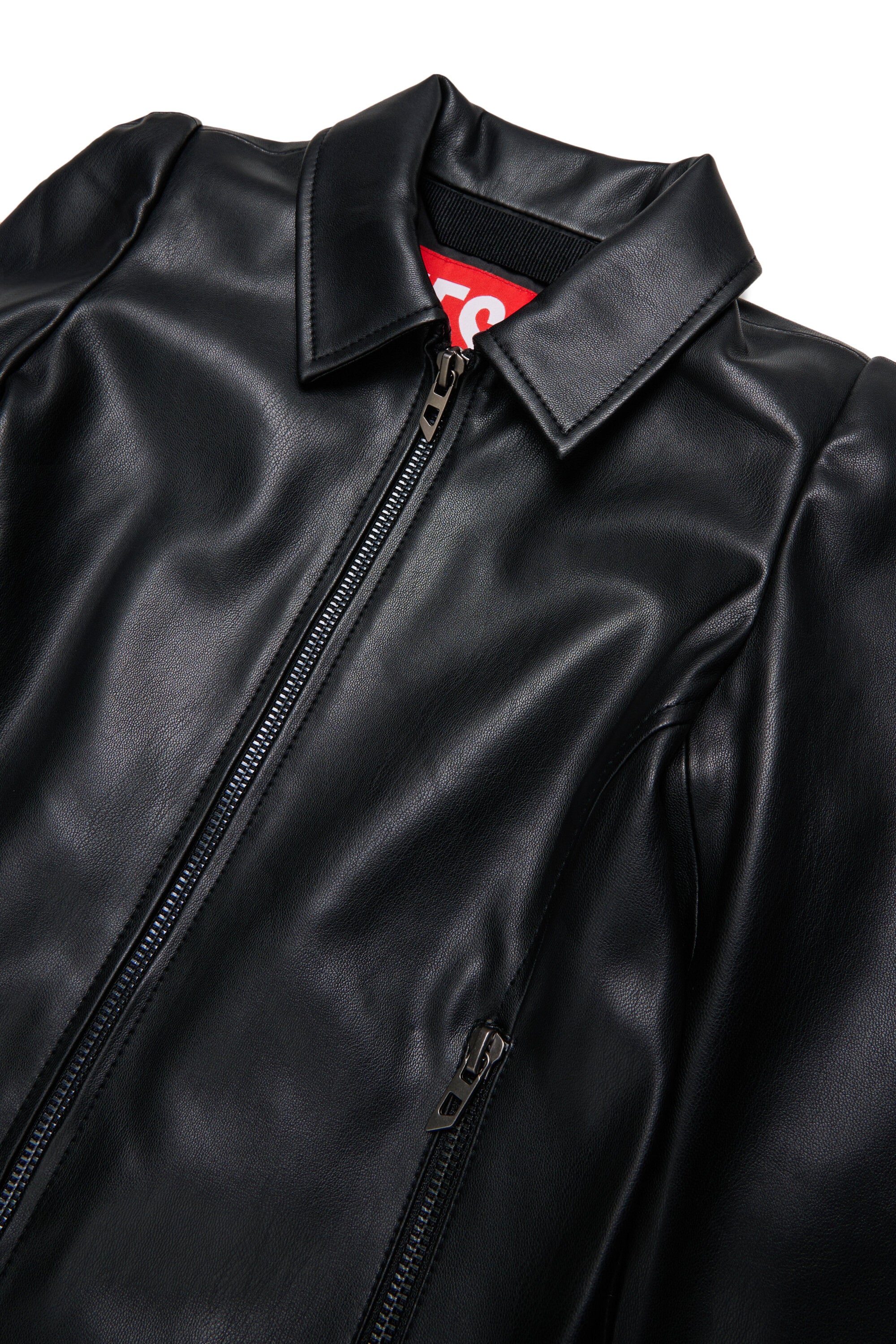 Bikerjacke aus beschichtetem Gewebe