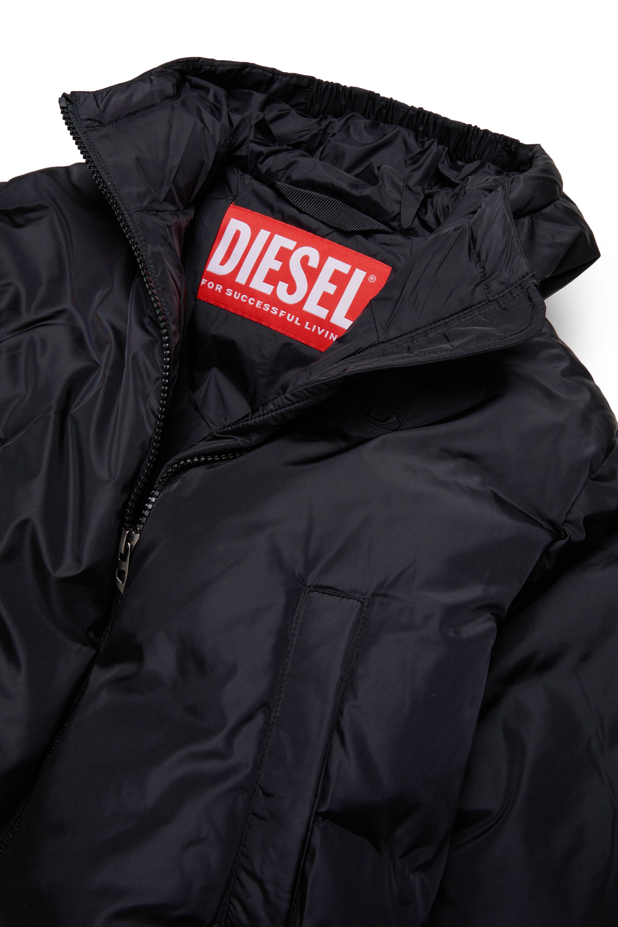 Gefütterte Jacke mit aufgedrucktem Logo